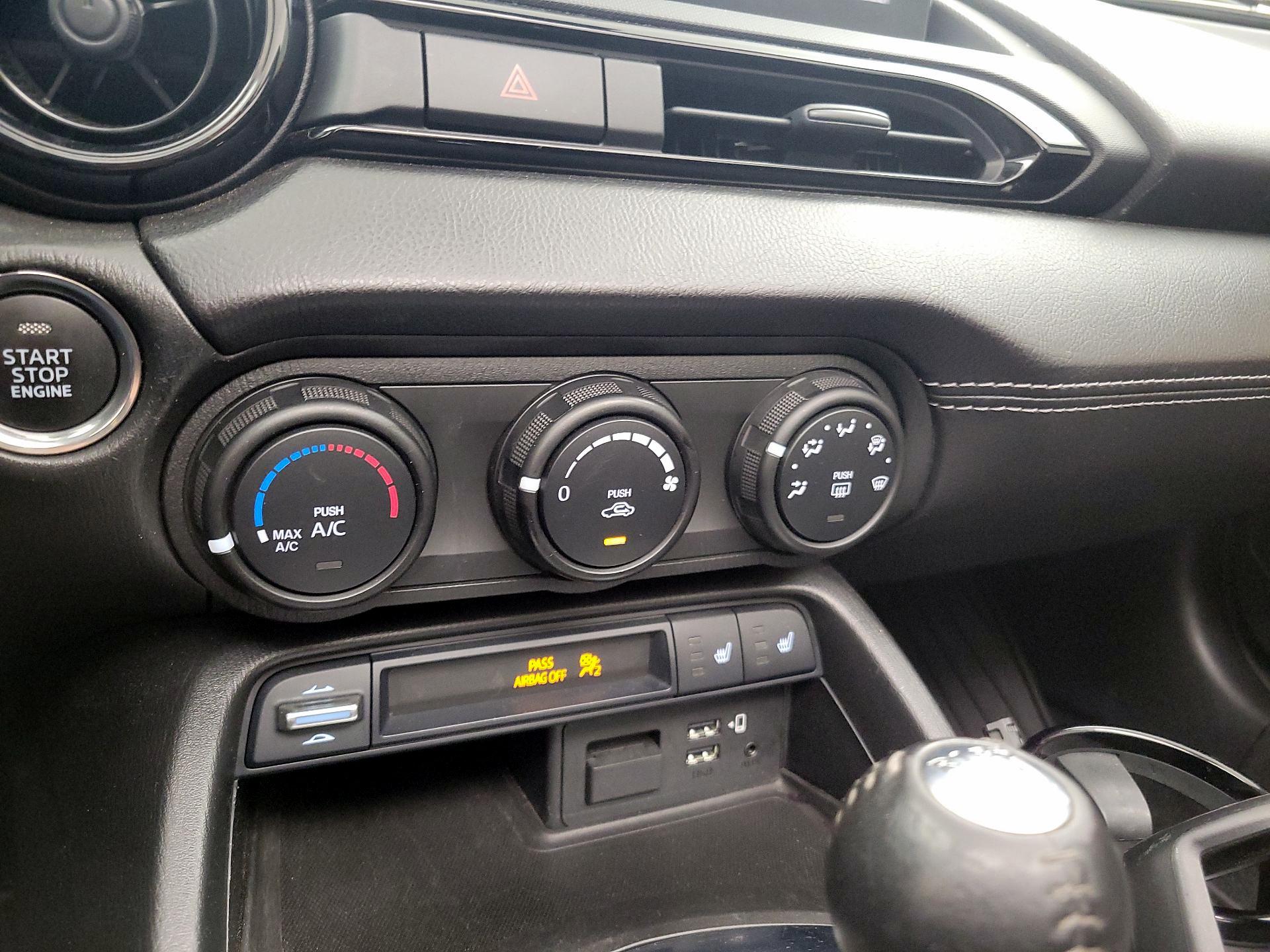 Thumbnail: 2020 Mazda MX-5 Miata - 16