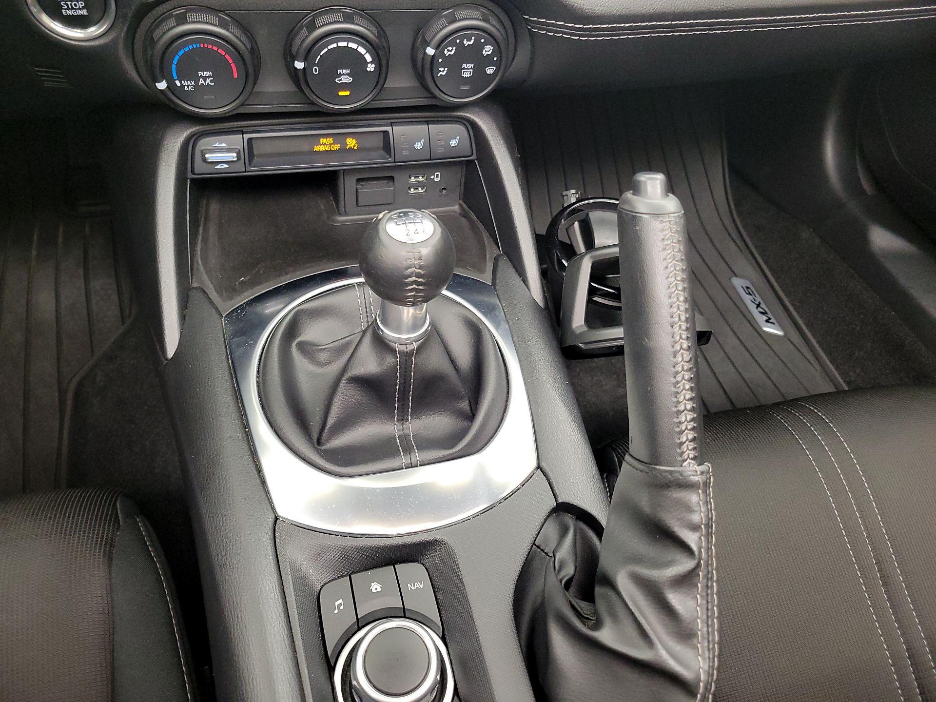 Thumbnail: 2020 Mazda MX-5 Miata - 17