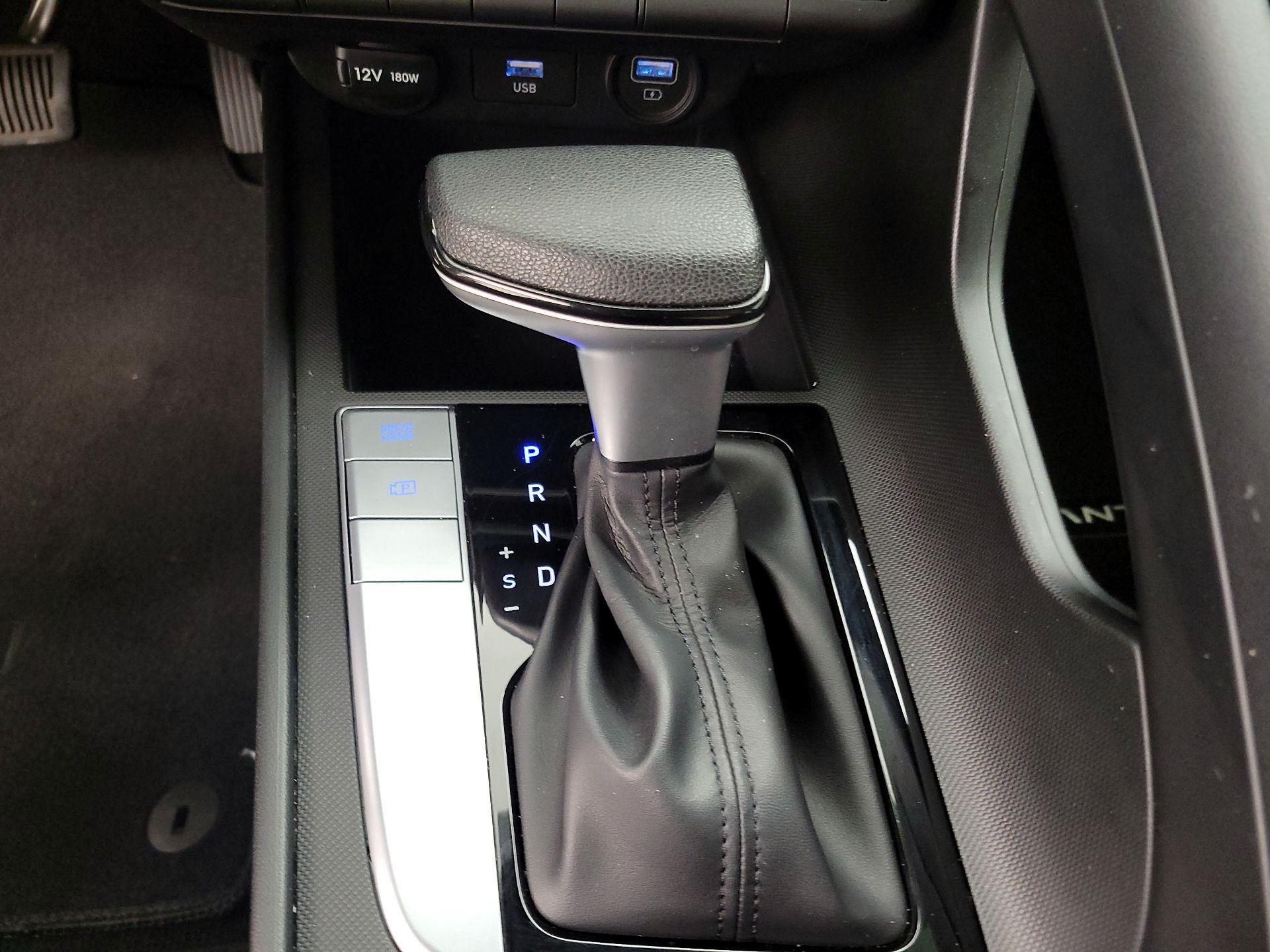 Thumbnail: 2023 Hyundai Elantra - 17