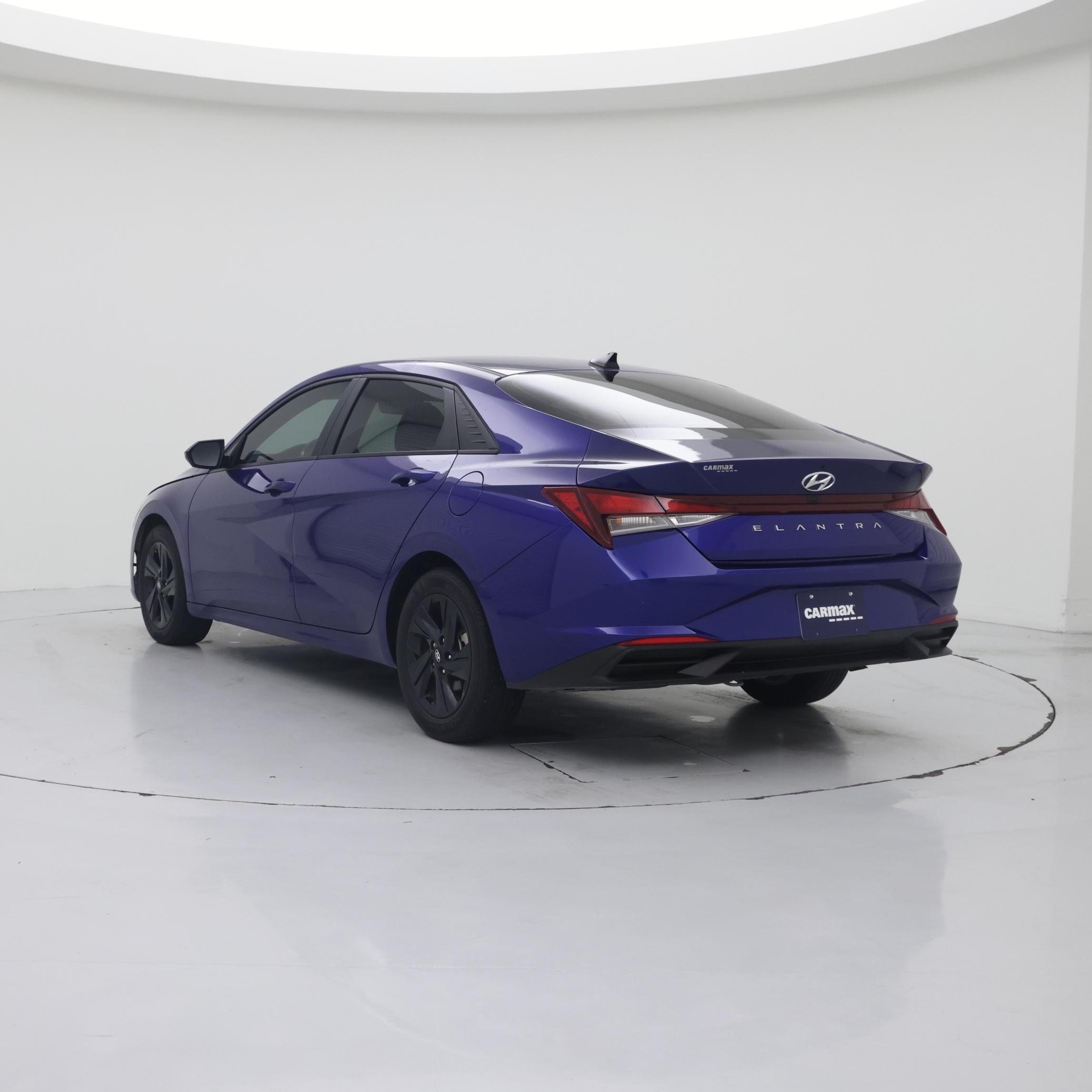 Thumbnail: 2023 Hyundai Elantra - 2