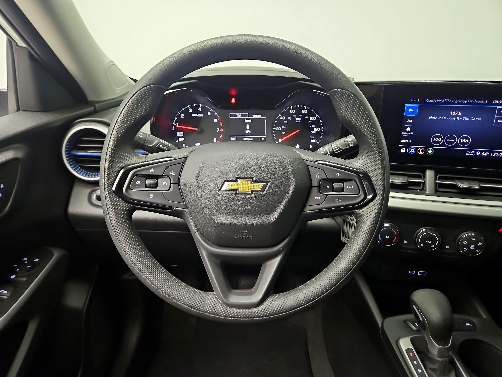 Thumbnail: 2025 Chevrolet Trax - 10