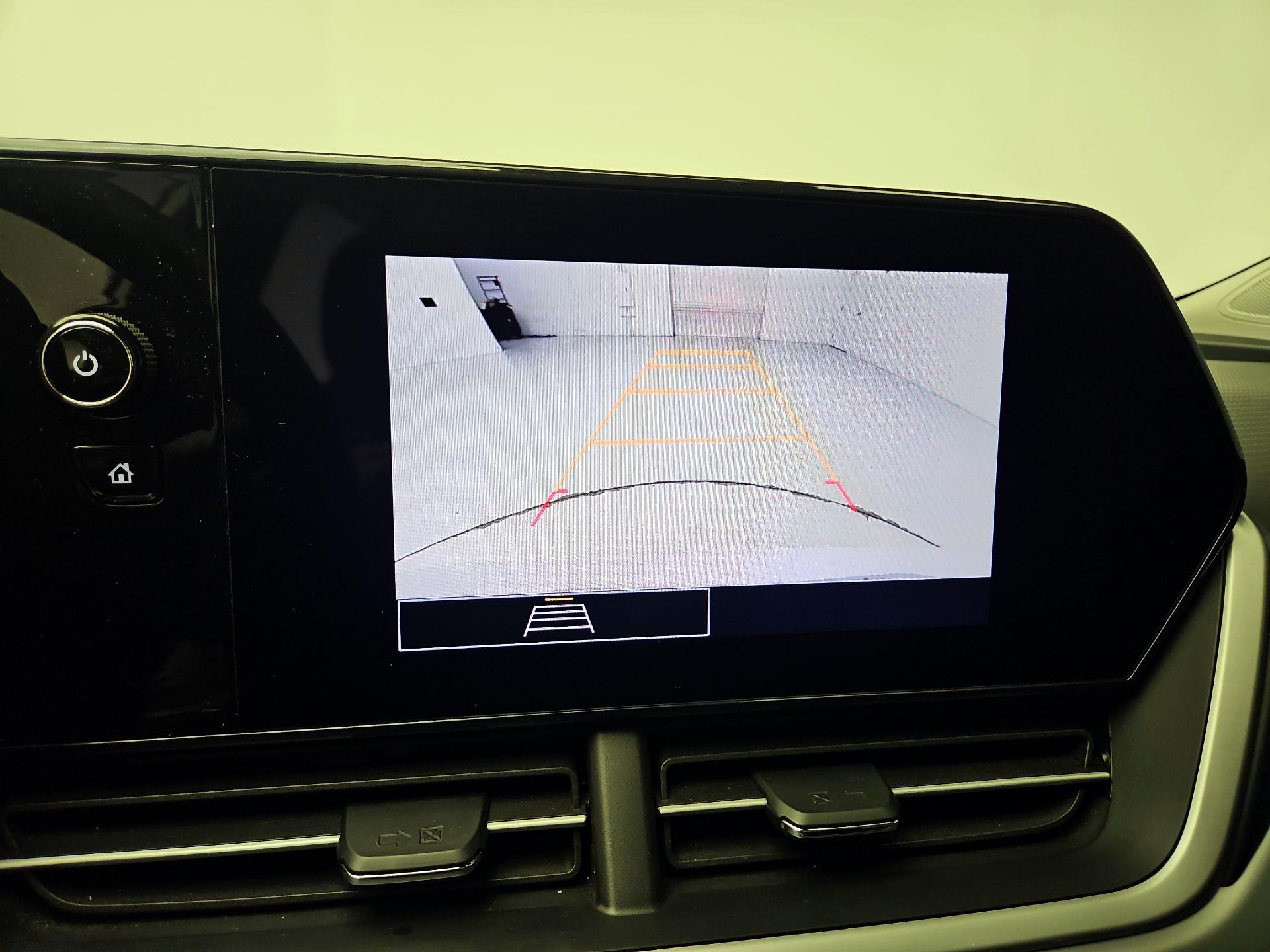 Thumbnail: 2025 Chevrolet Trax - 14