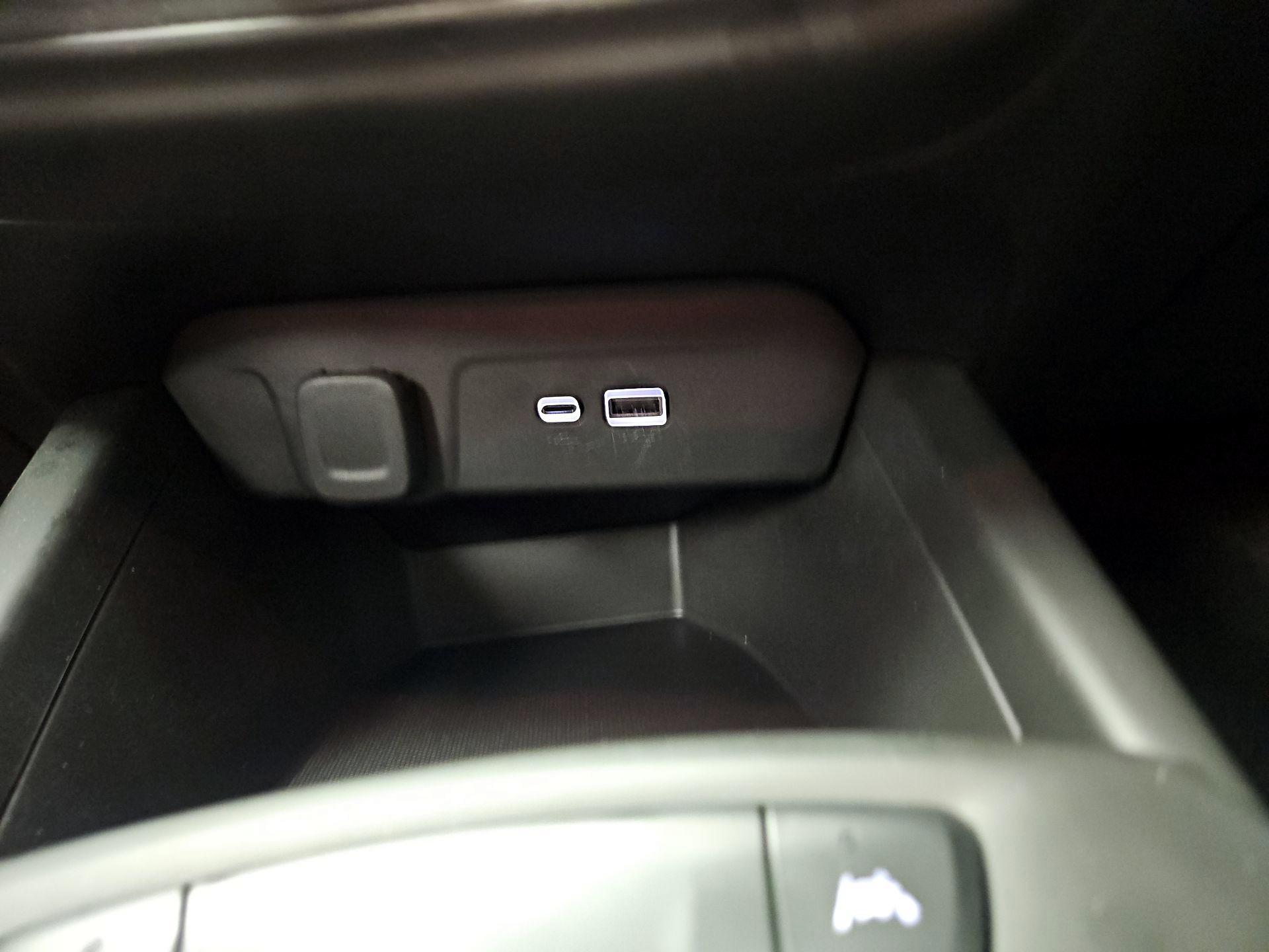 Thumbnail: 2025 Chevrolet Trax - 18