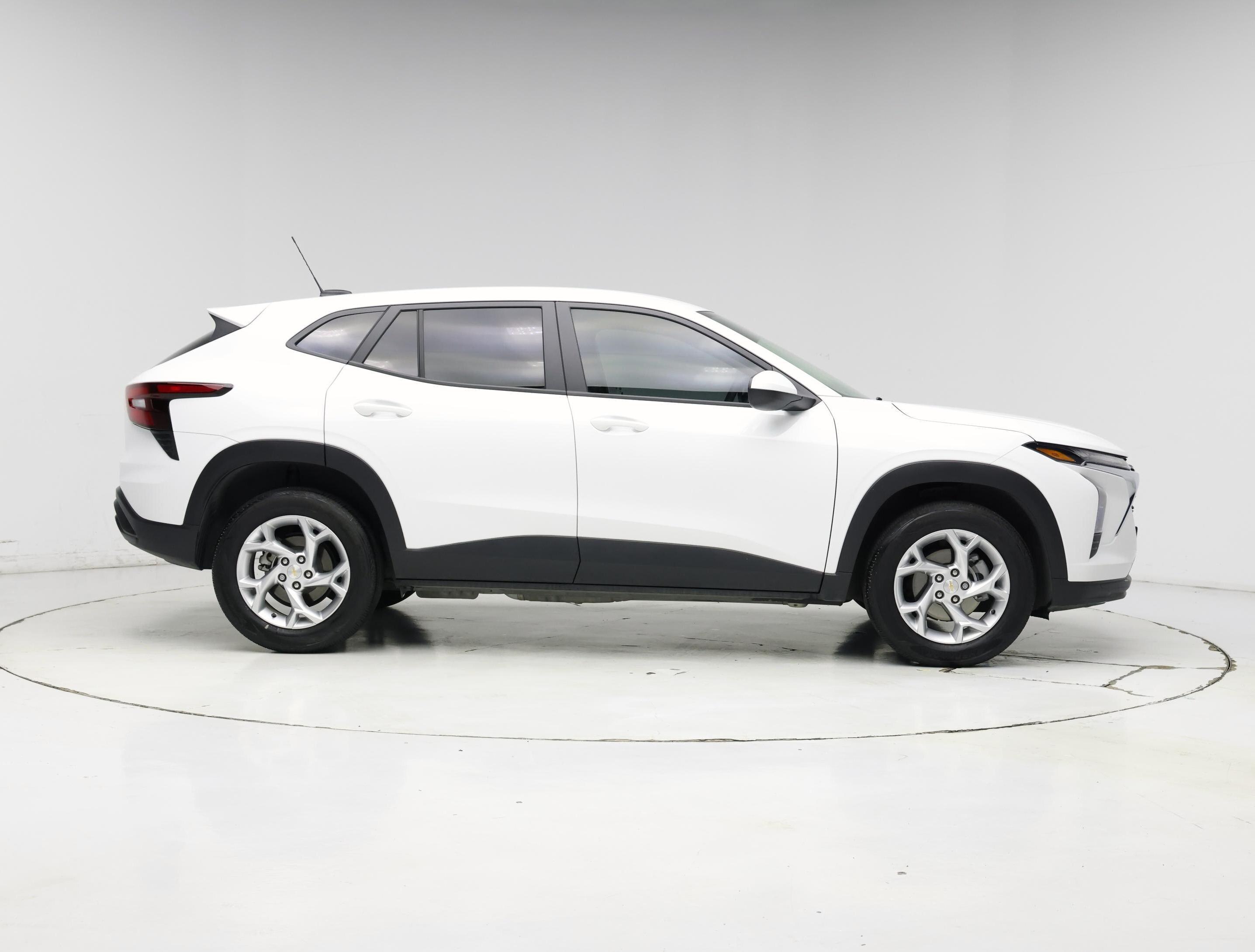 Thumbnail: 2025 Chevrolet Trax - 7