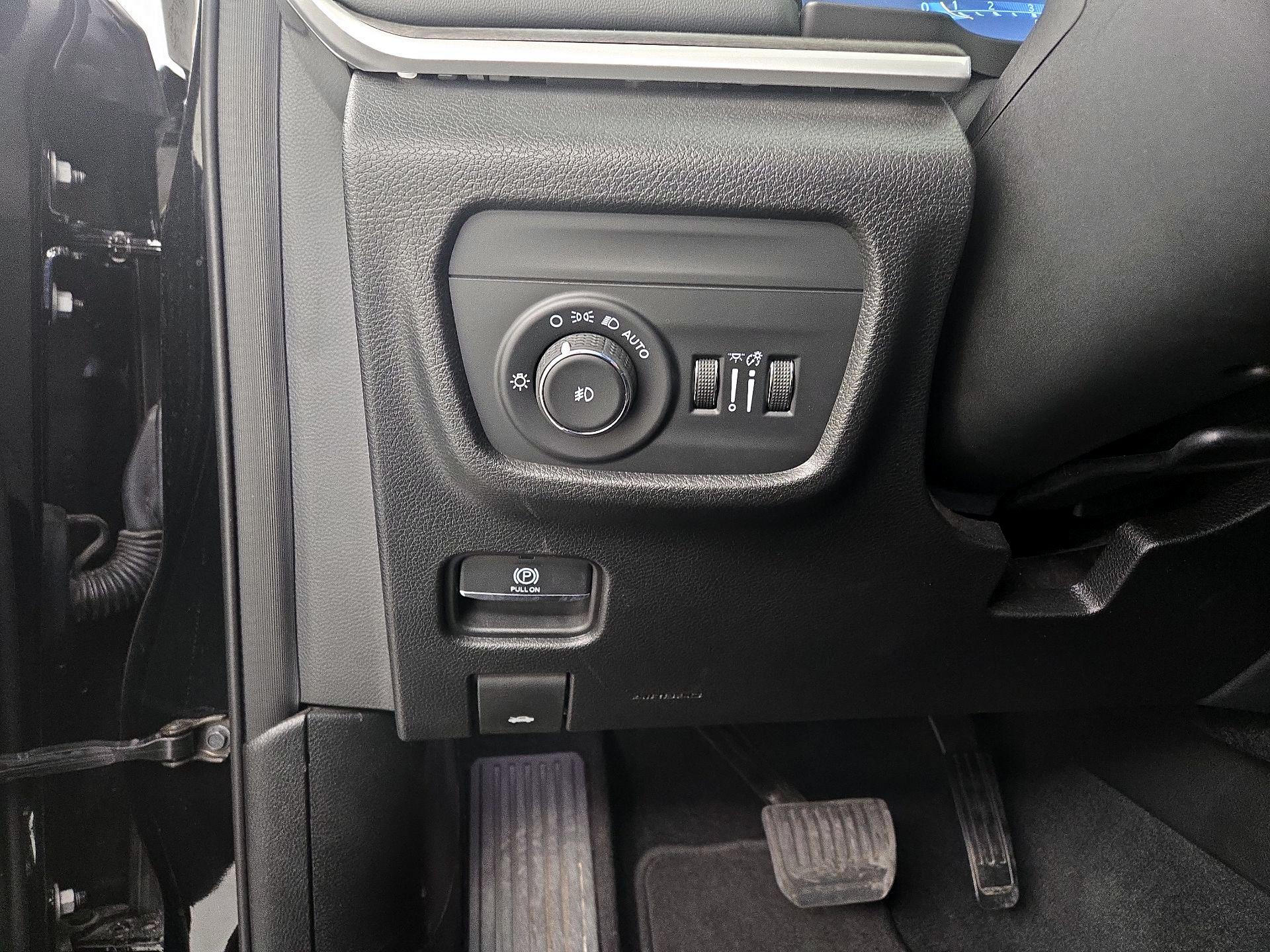 Thumbnail: 2022 Jeep Grand Cherokee L - 13