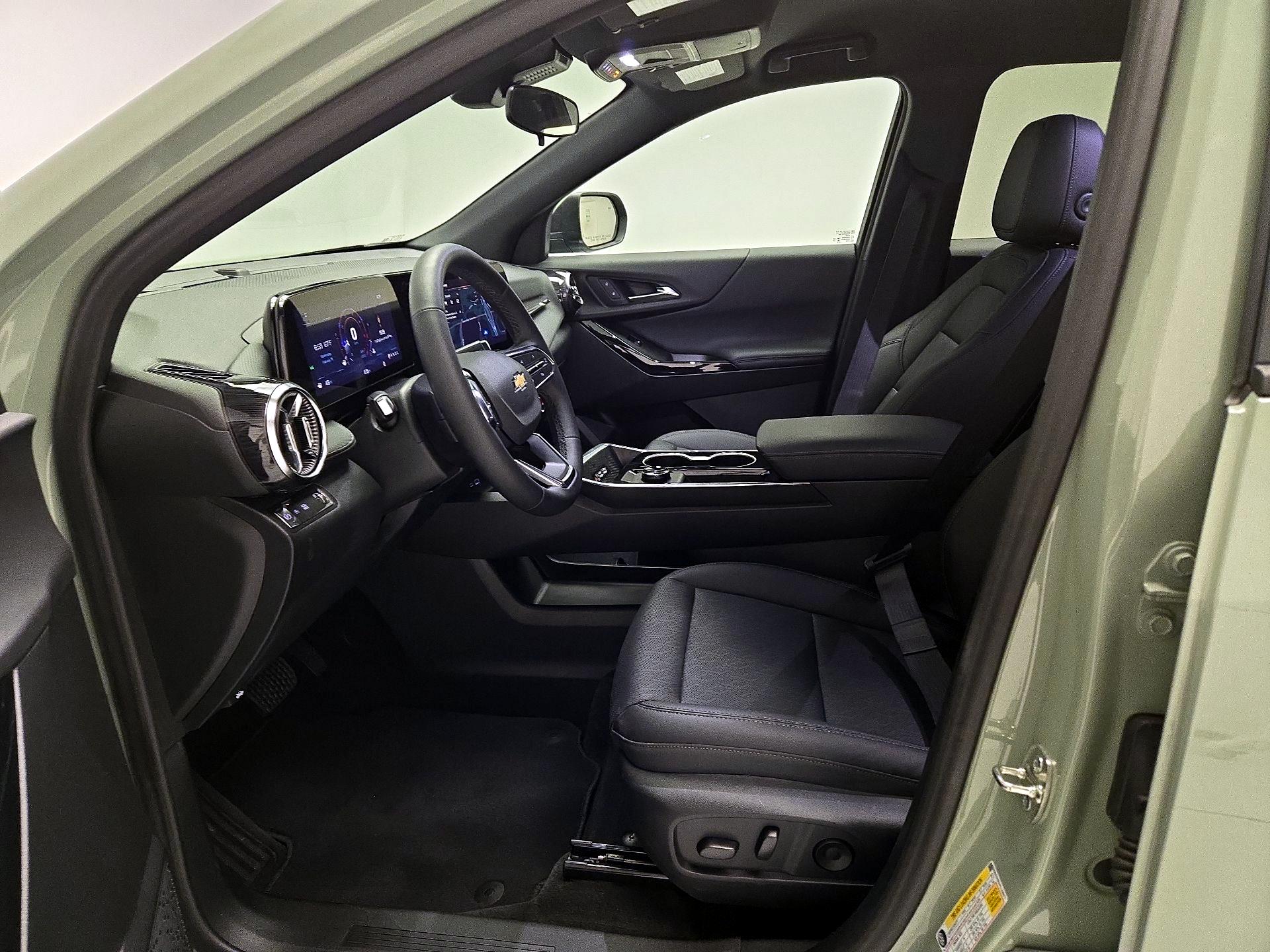 Thumbnail: 2026 Chevrolet Equinox - 11