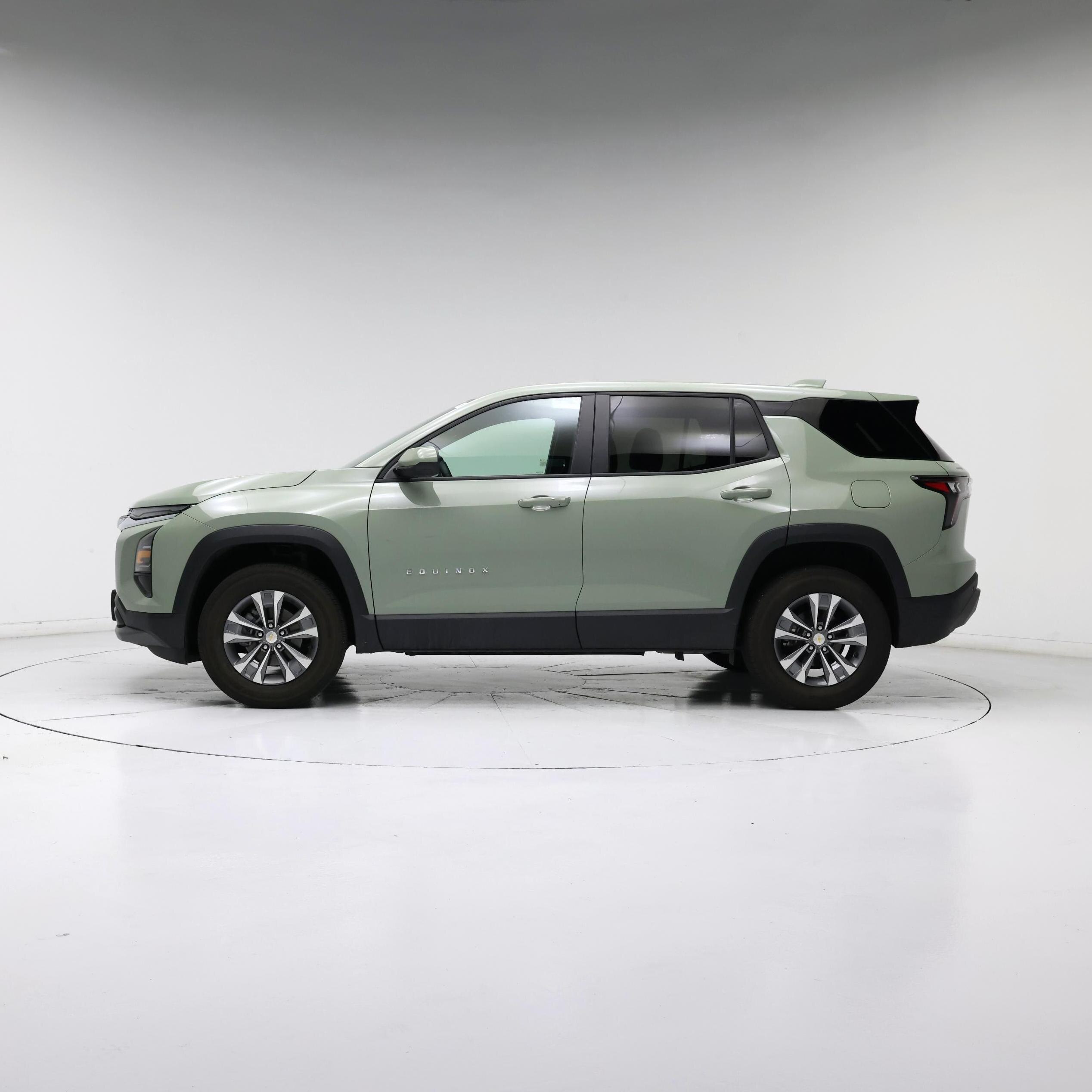 Thumbnail: 2026 Chevrolet Equinox - 3