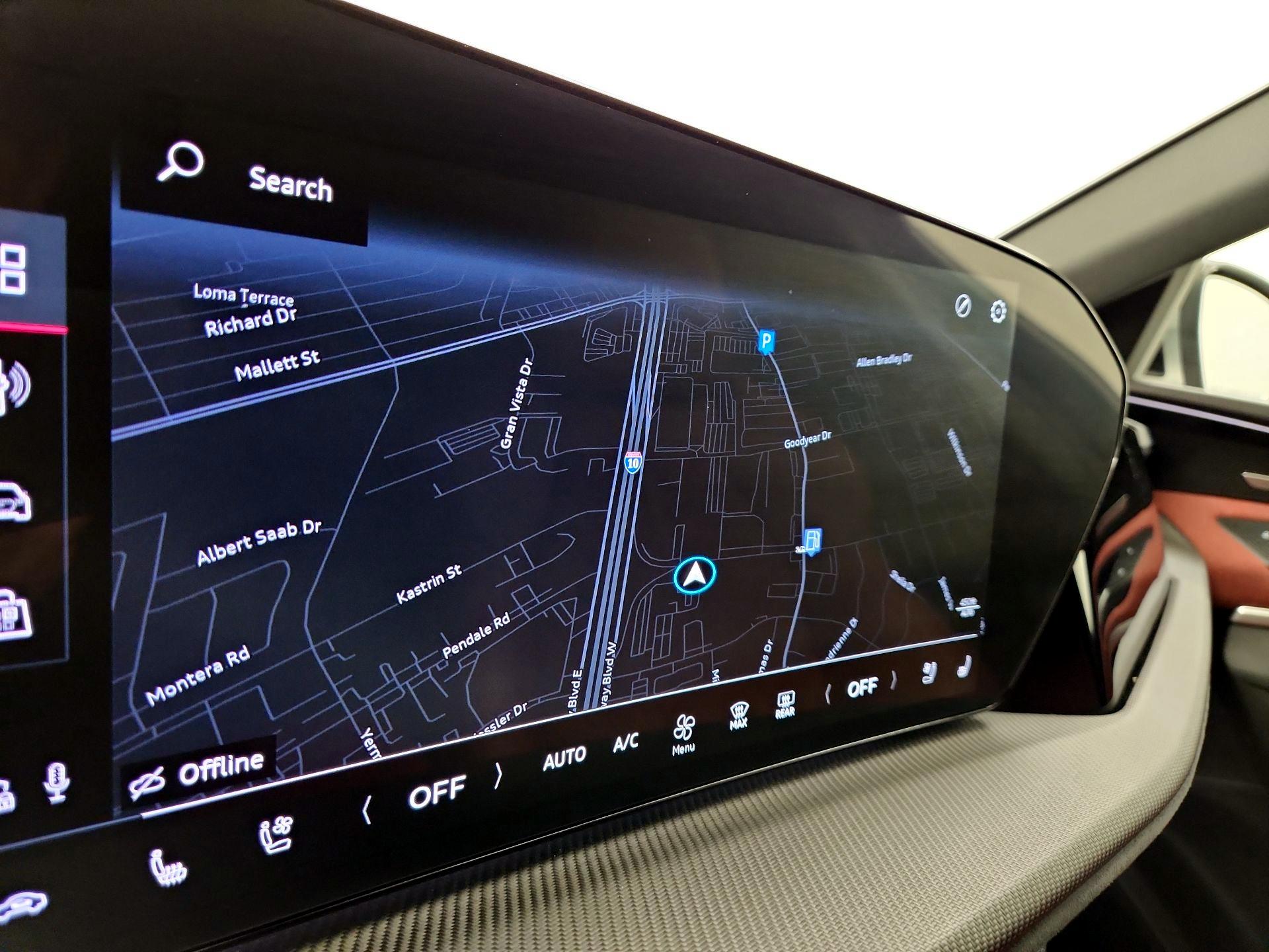 Thumbnail: 2025 Audi SQ5 - 13