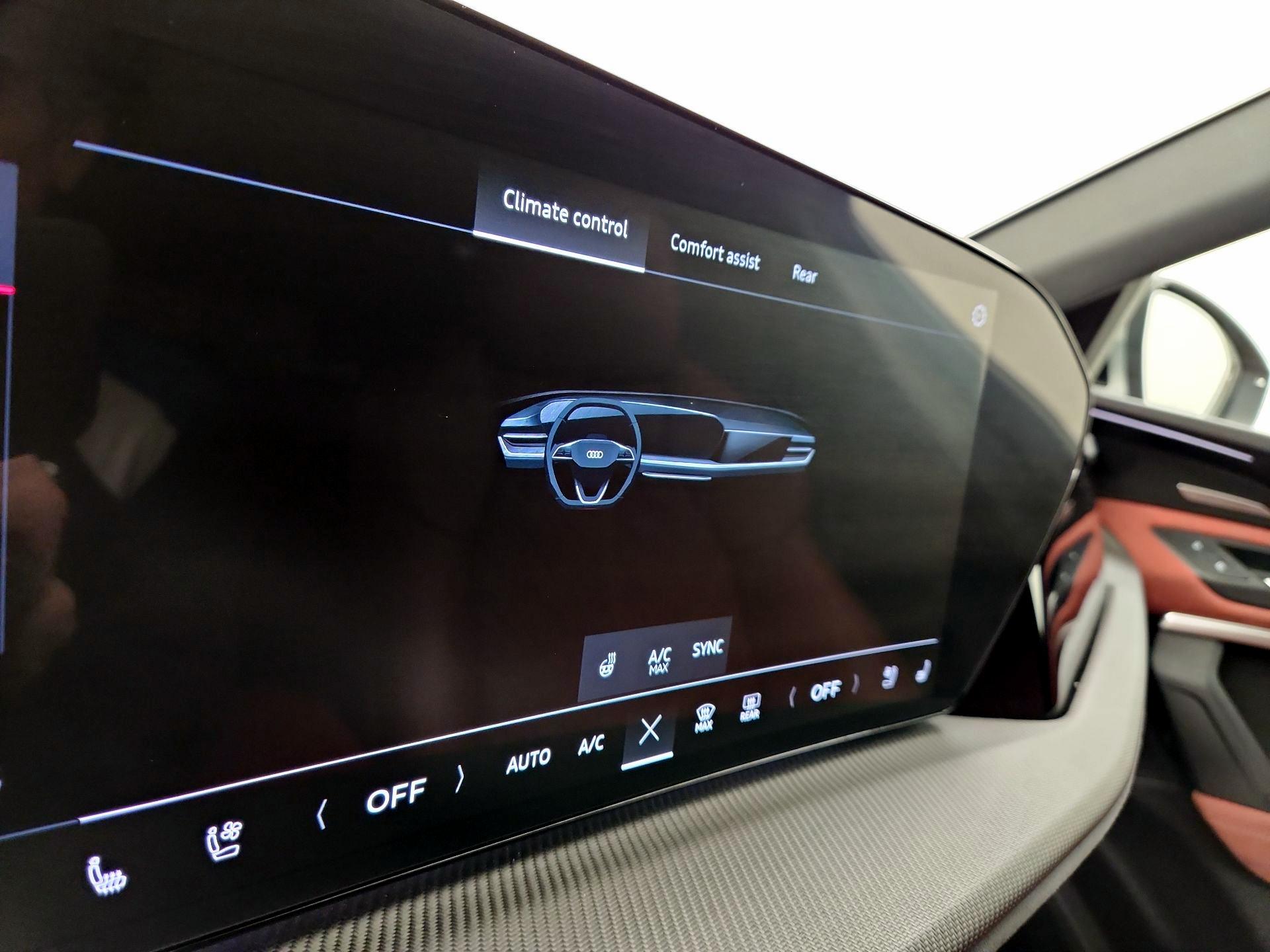 Thumbnail: 2025 Audi SQ5 - 16