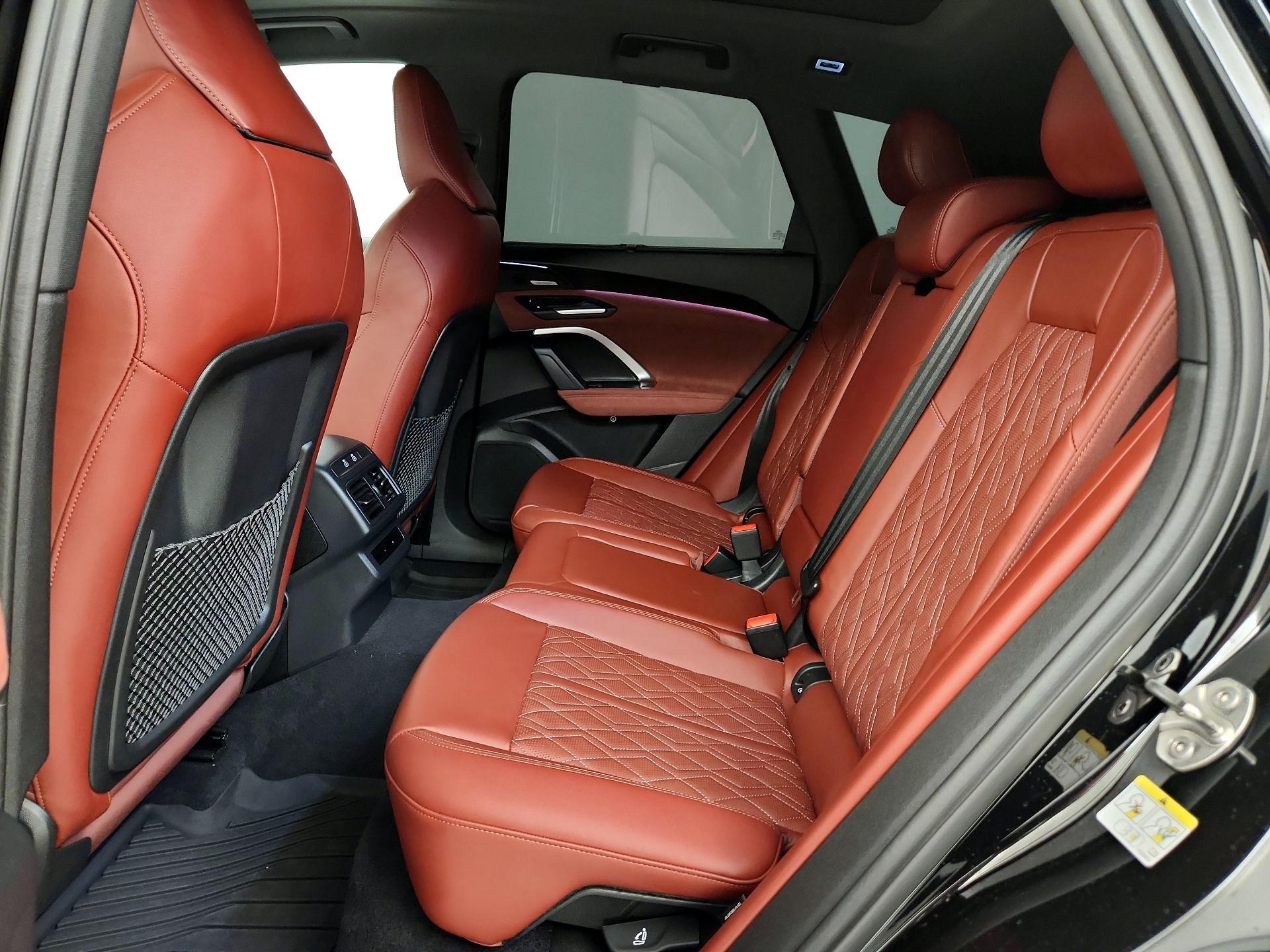 Thumbnail: 2025 Audi SQ5 - 20