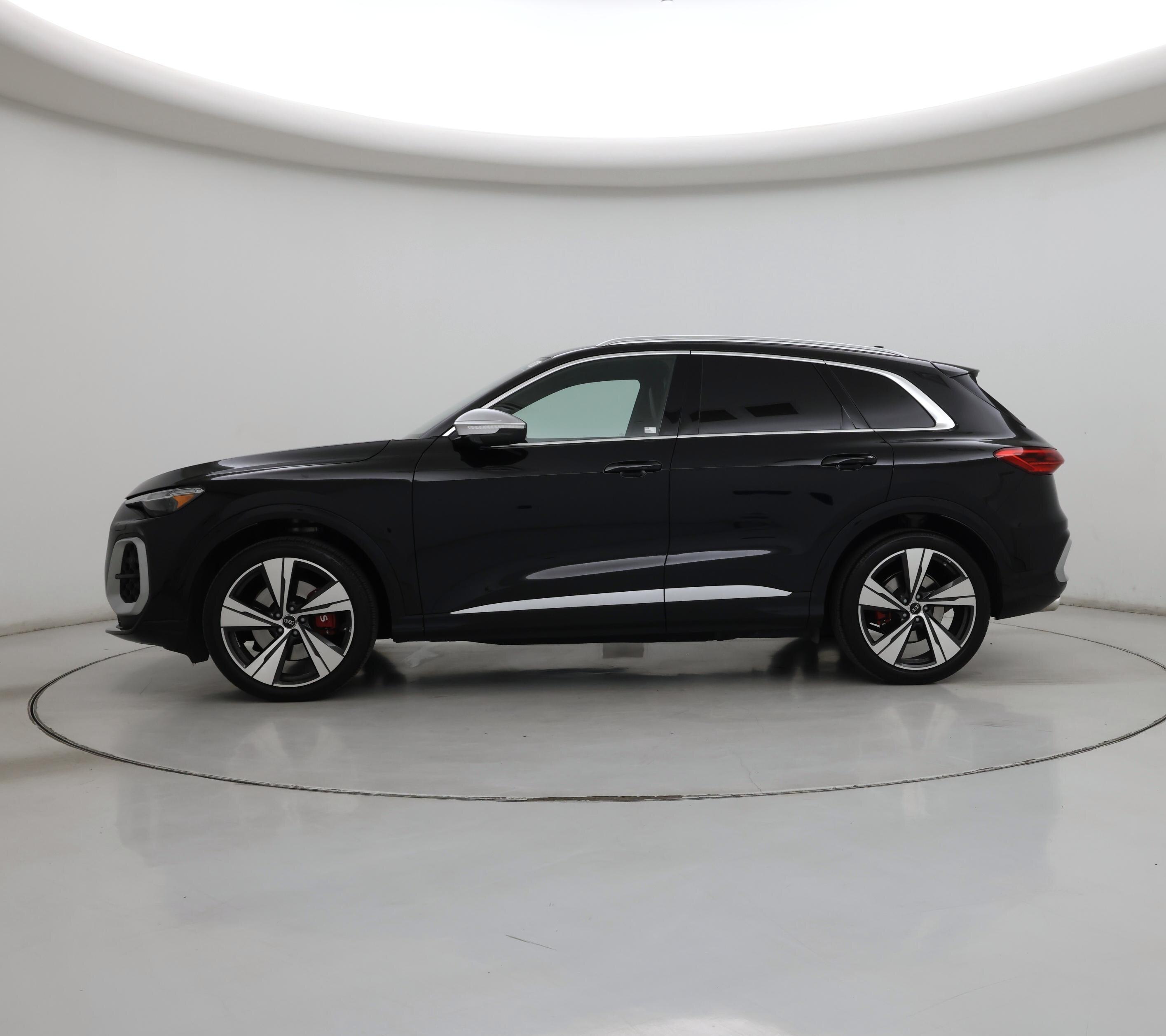 Thumbnail: 2025 Audi SQ5 - 3