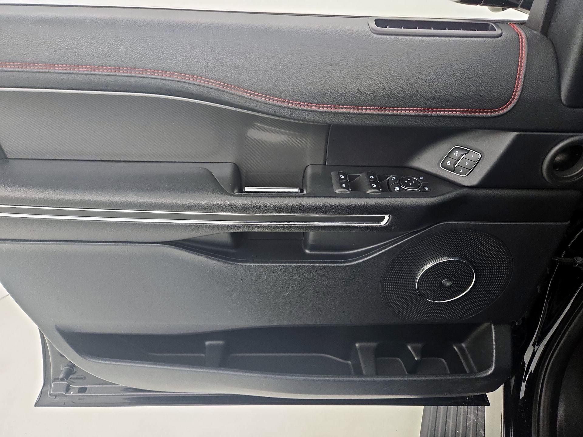 Thumbnail: 2020 Ford Expedition - 12