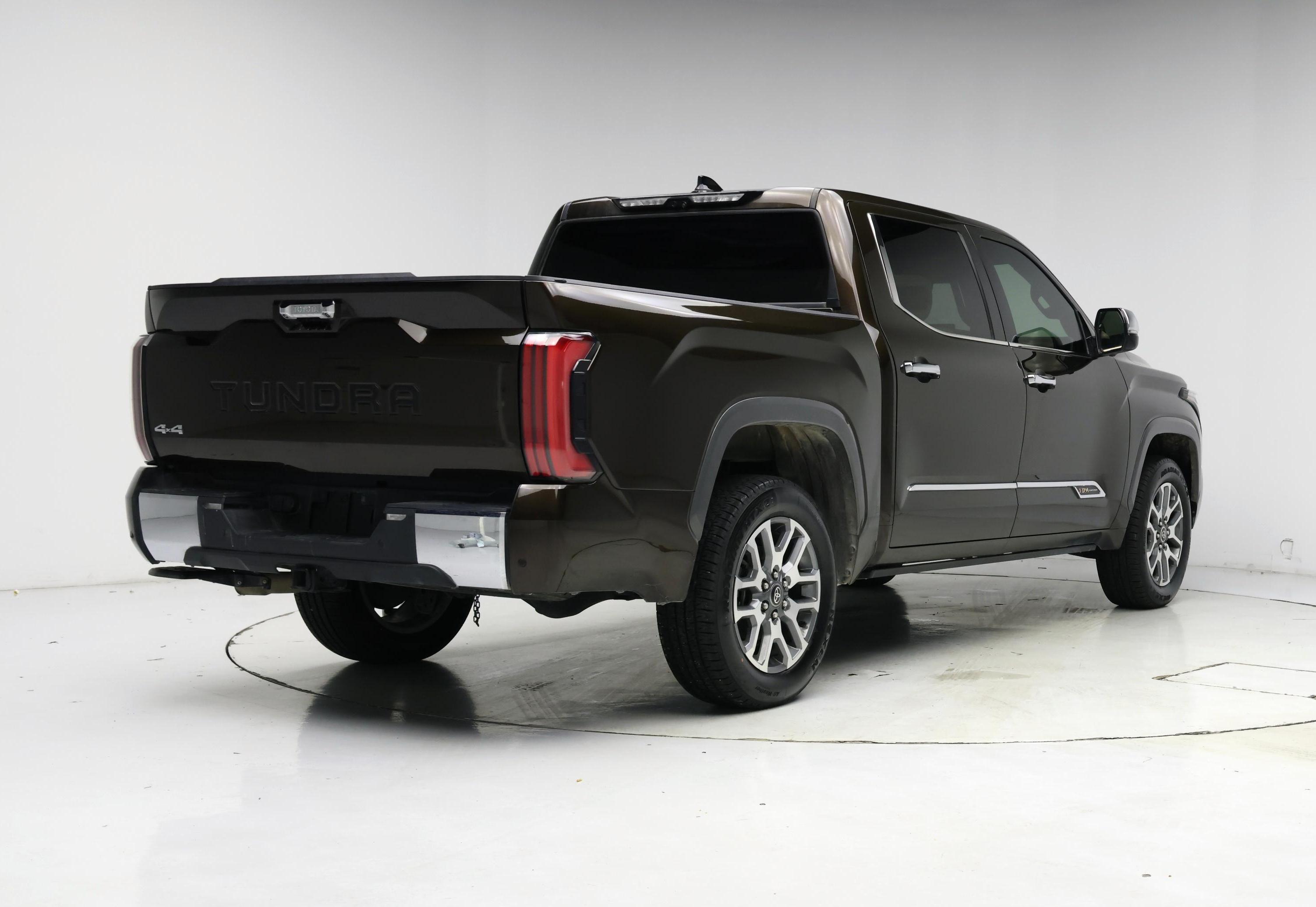 Thumbnail: 2022 Toyota Tundra - 8