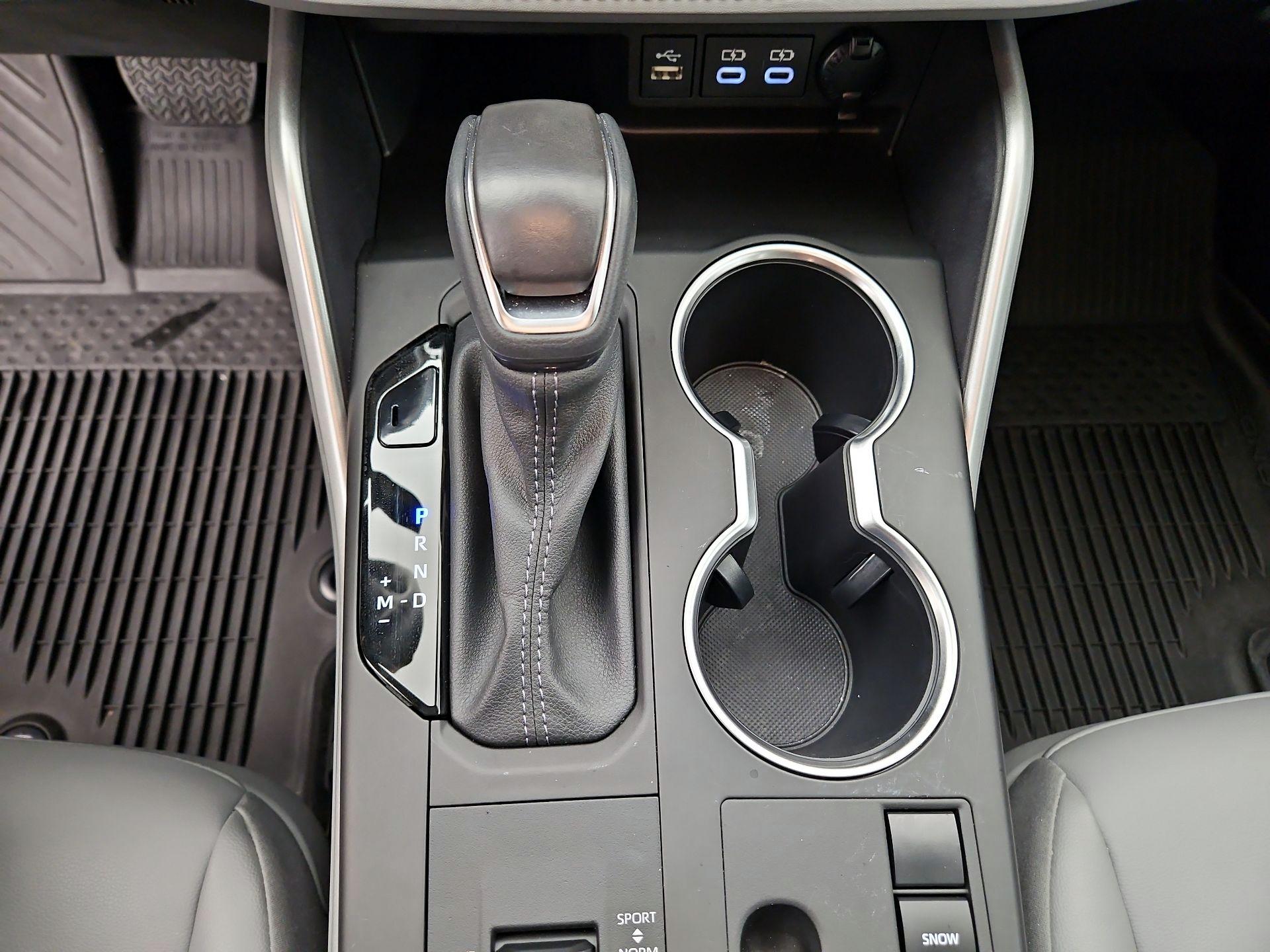 Thumbnail: 2023 Toyota Highlander - 18