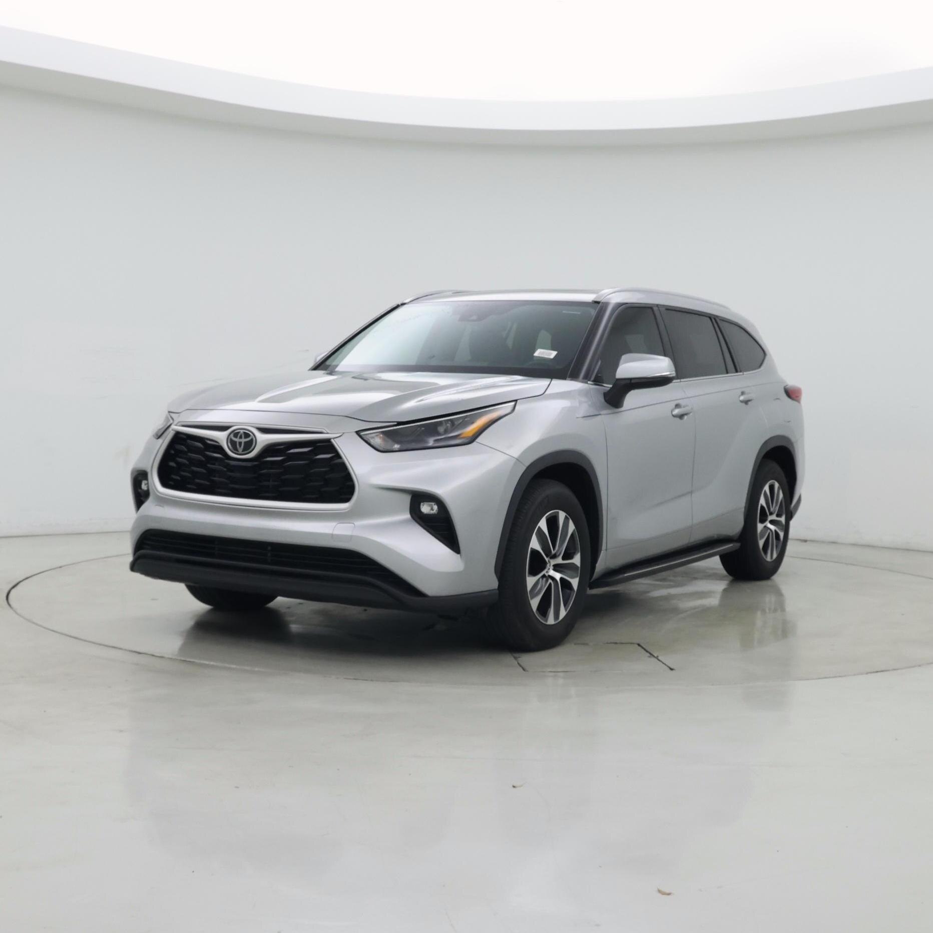 Thumbnail: 2023 Toyota Highlander - 4