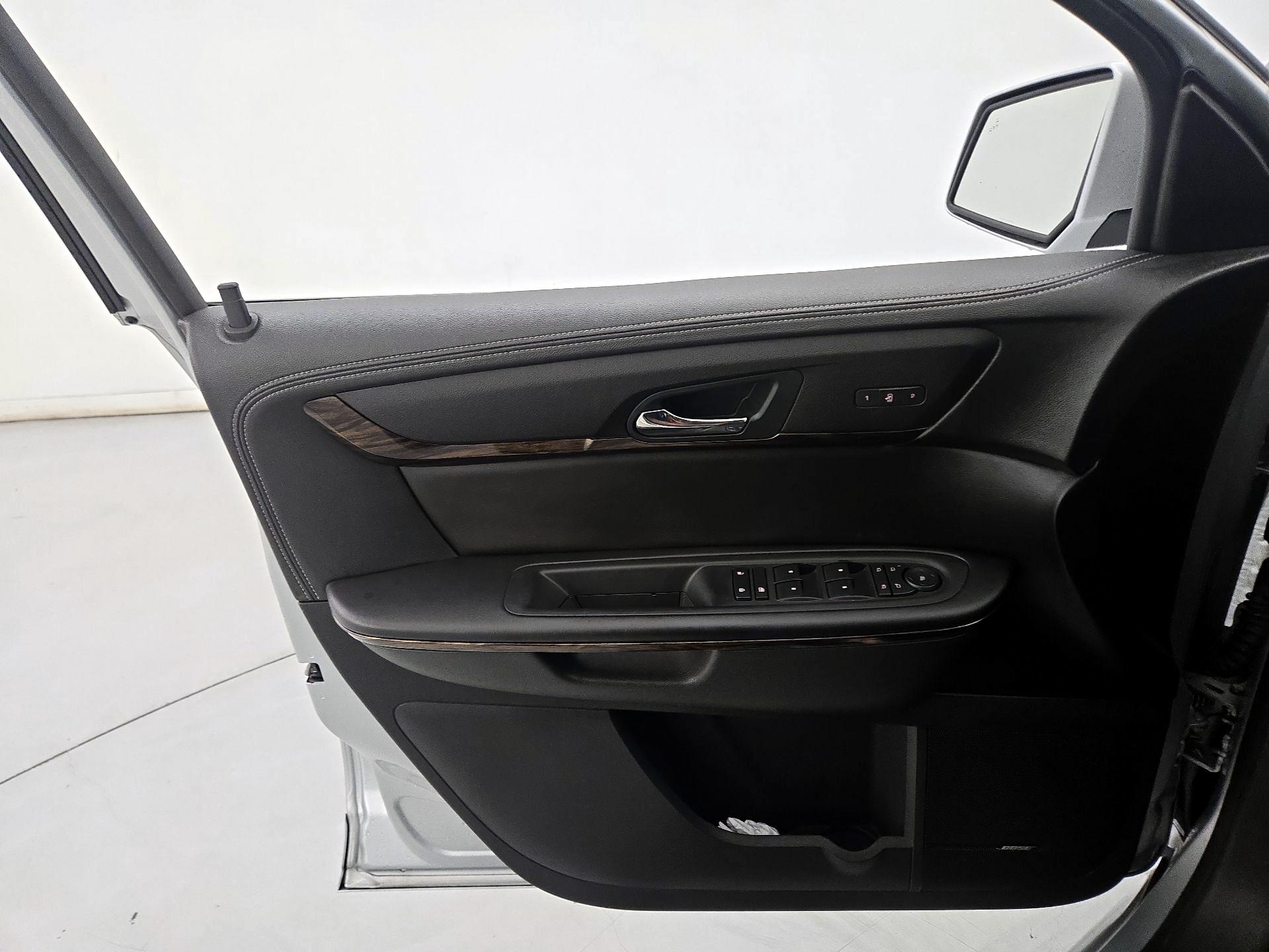 Thumbnail: 2016 GMC Acadia - 12