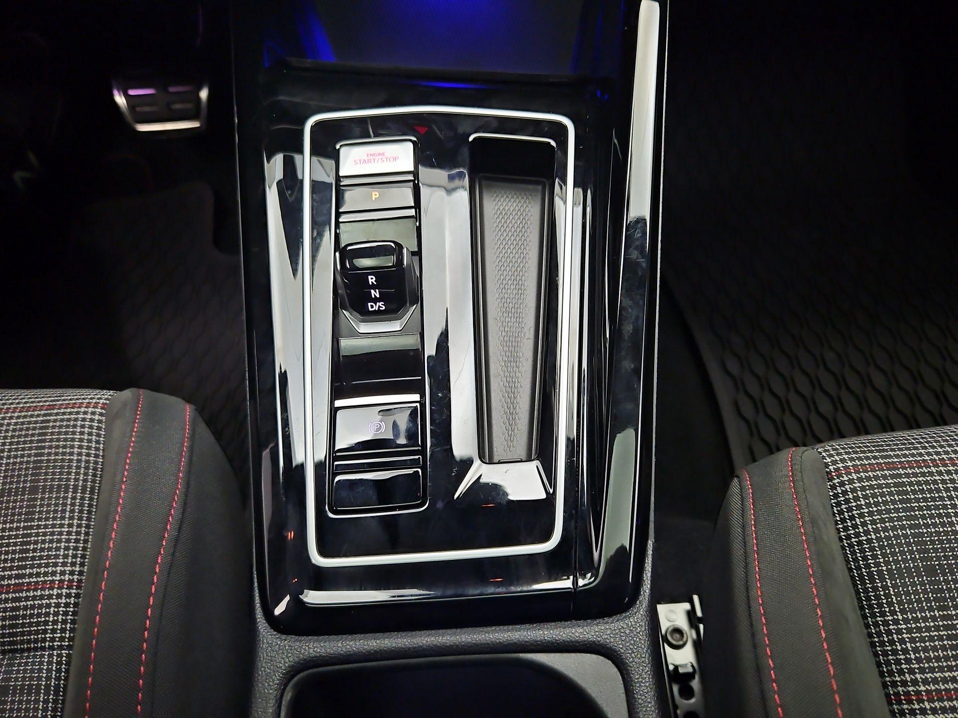 Thumbnail: 2024 Volkswagen Golf - 18