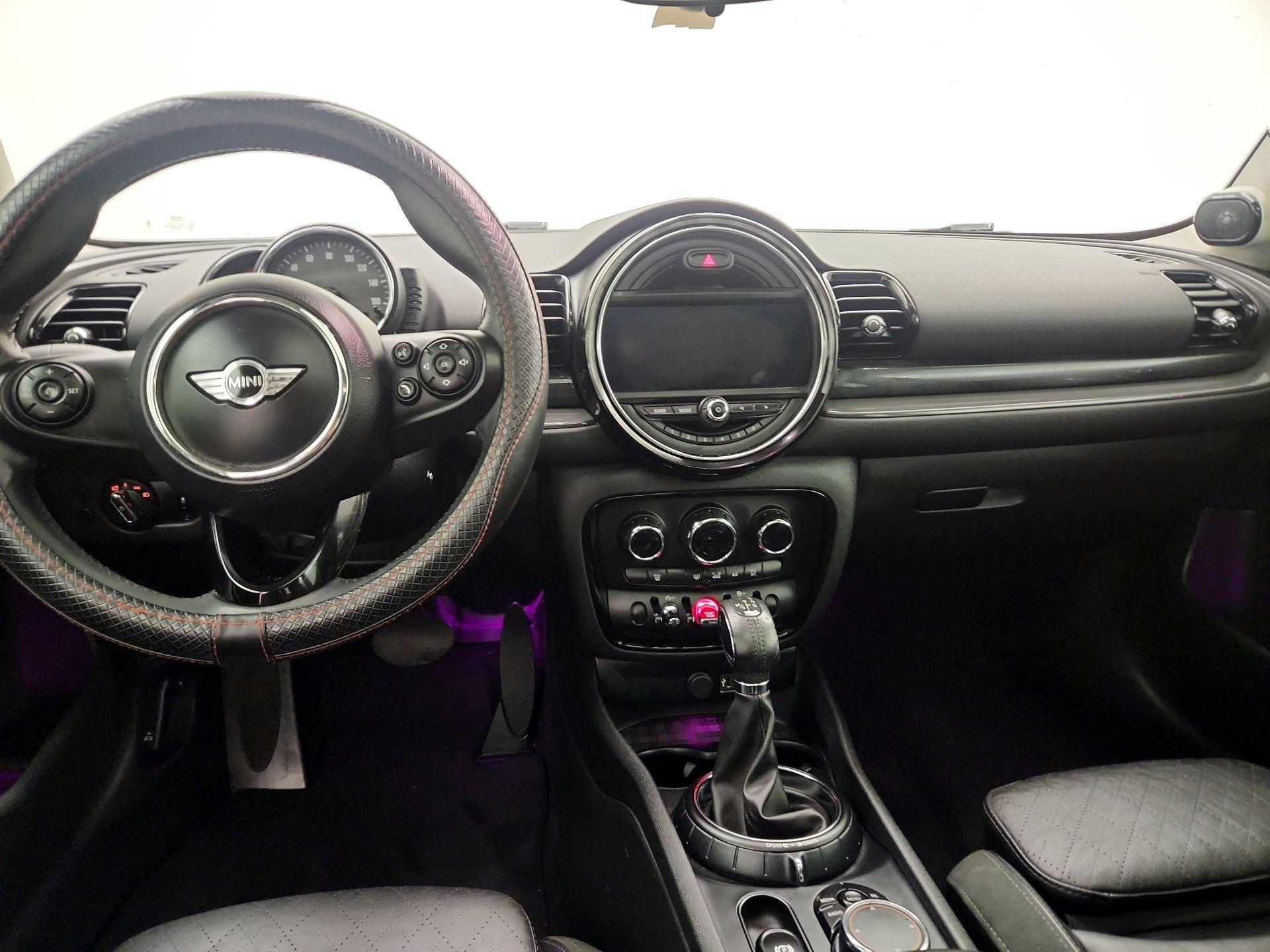 Thumbnail: 2017 MINI Cooper Clubman - 9