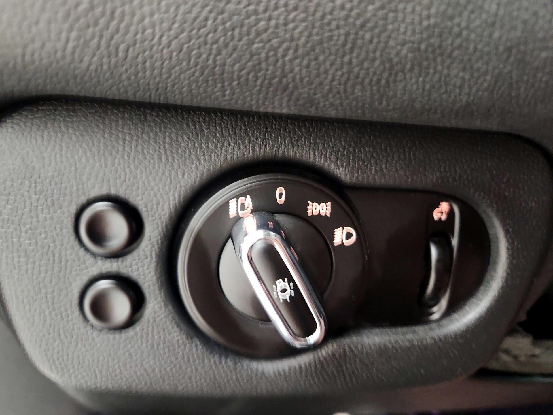 Thumbnail: 2017 MINI Cooper Clubman - 13