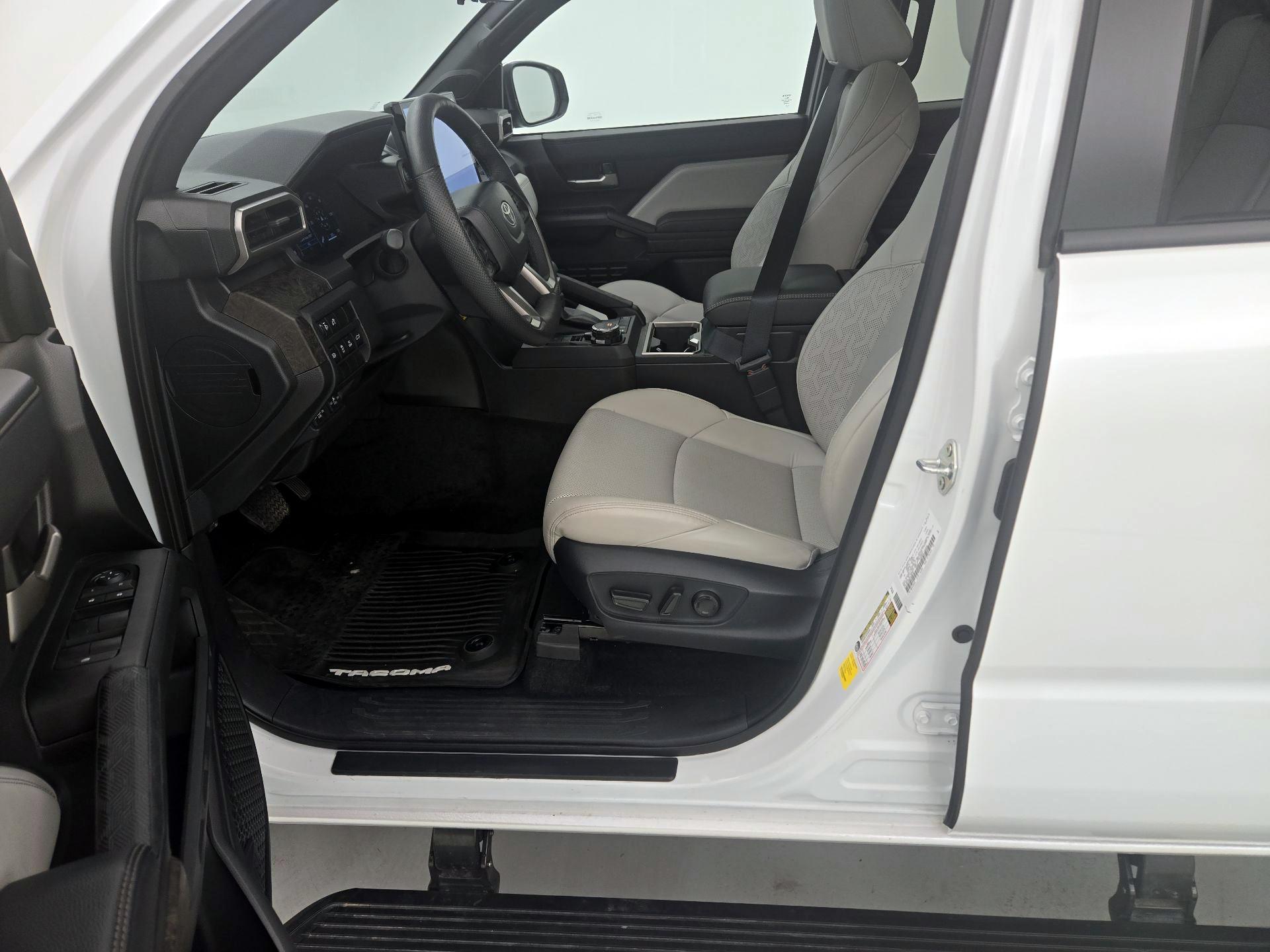 Thumbnail: 2024 Toyota Tacoma - 11