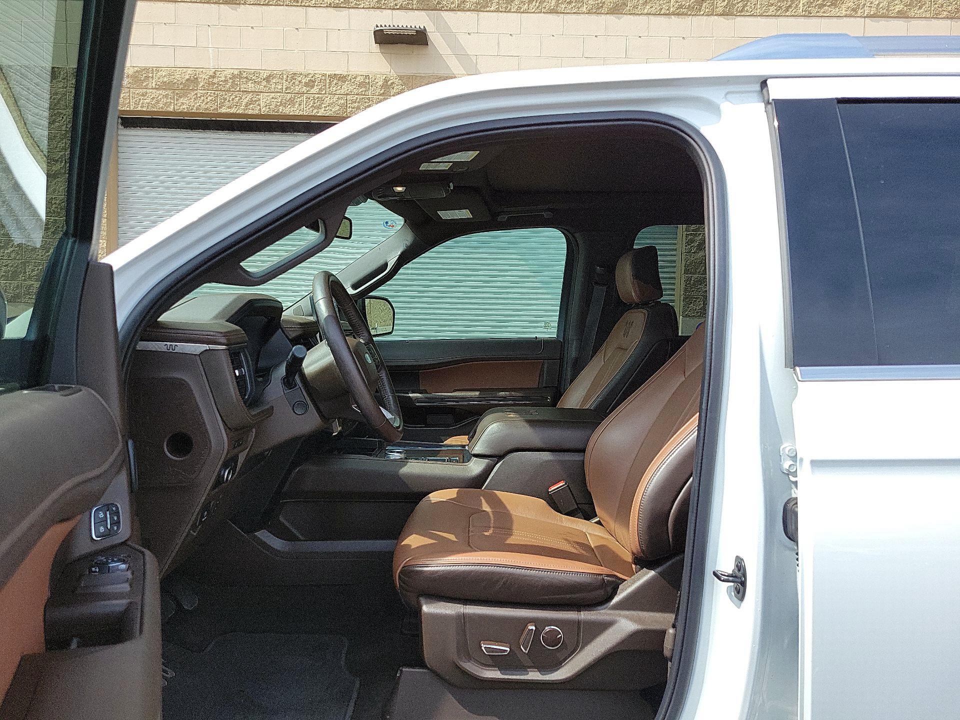 Thumbnail: 2023 Ford Expedition - 9