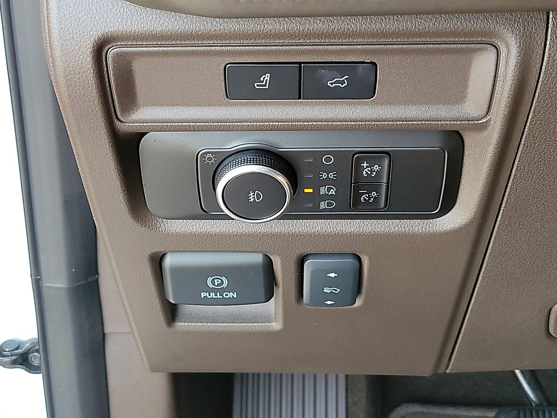 Thumbnail: 2023 Ford Expedition - 11