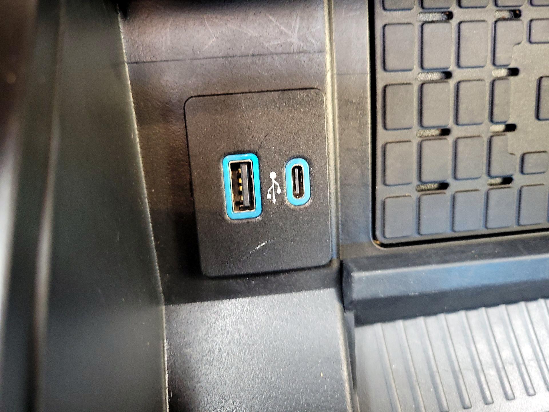 Thumbnail: 2023 Ford Expedition - 16