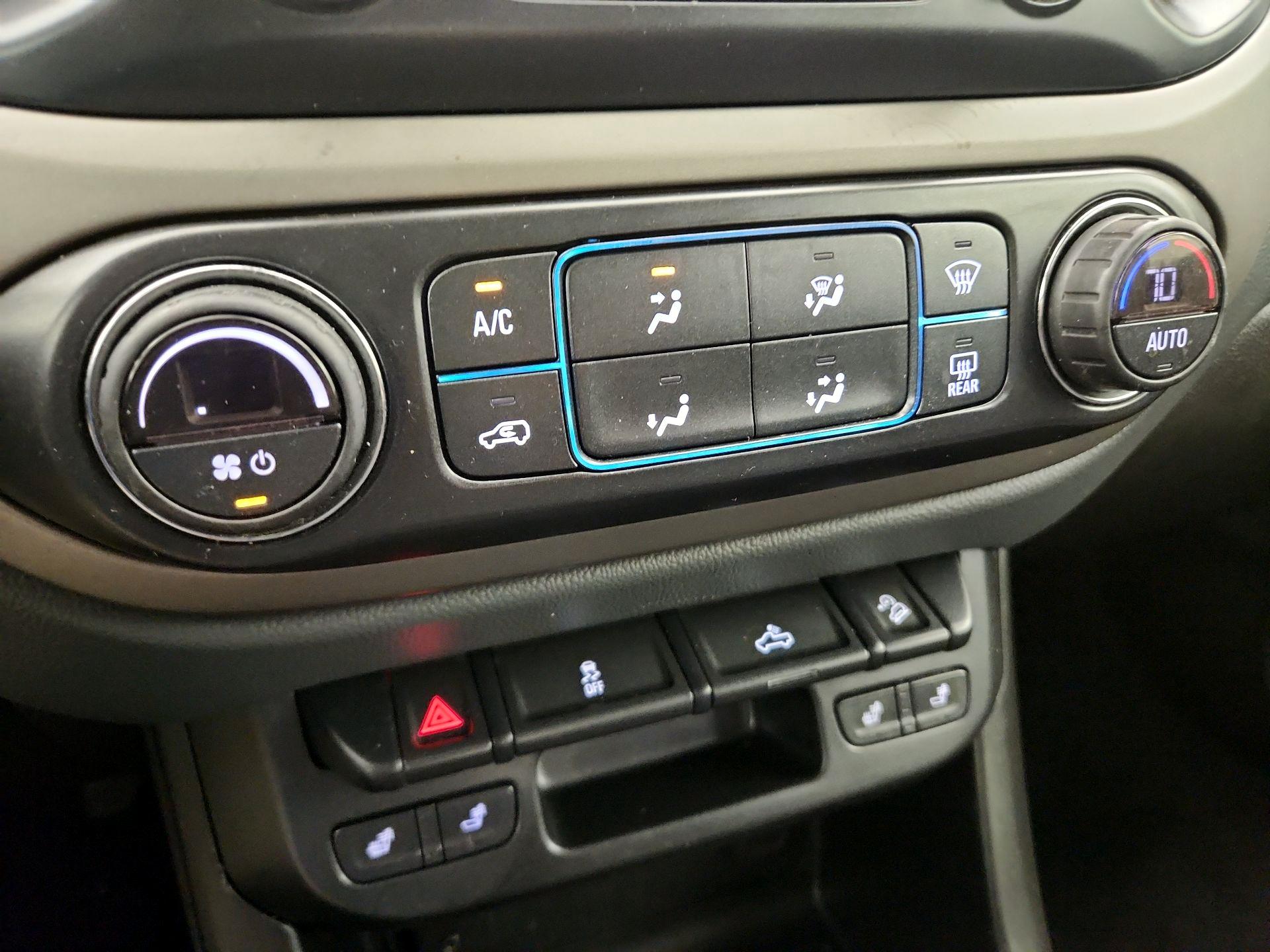 Thumbnail: 2017 Chevrolet Colorado - 16