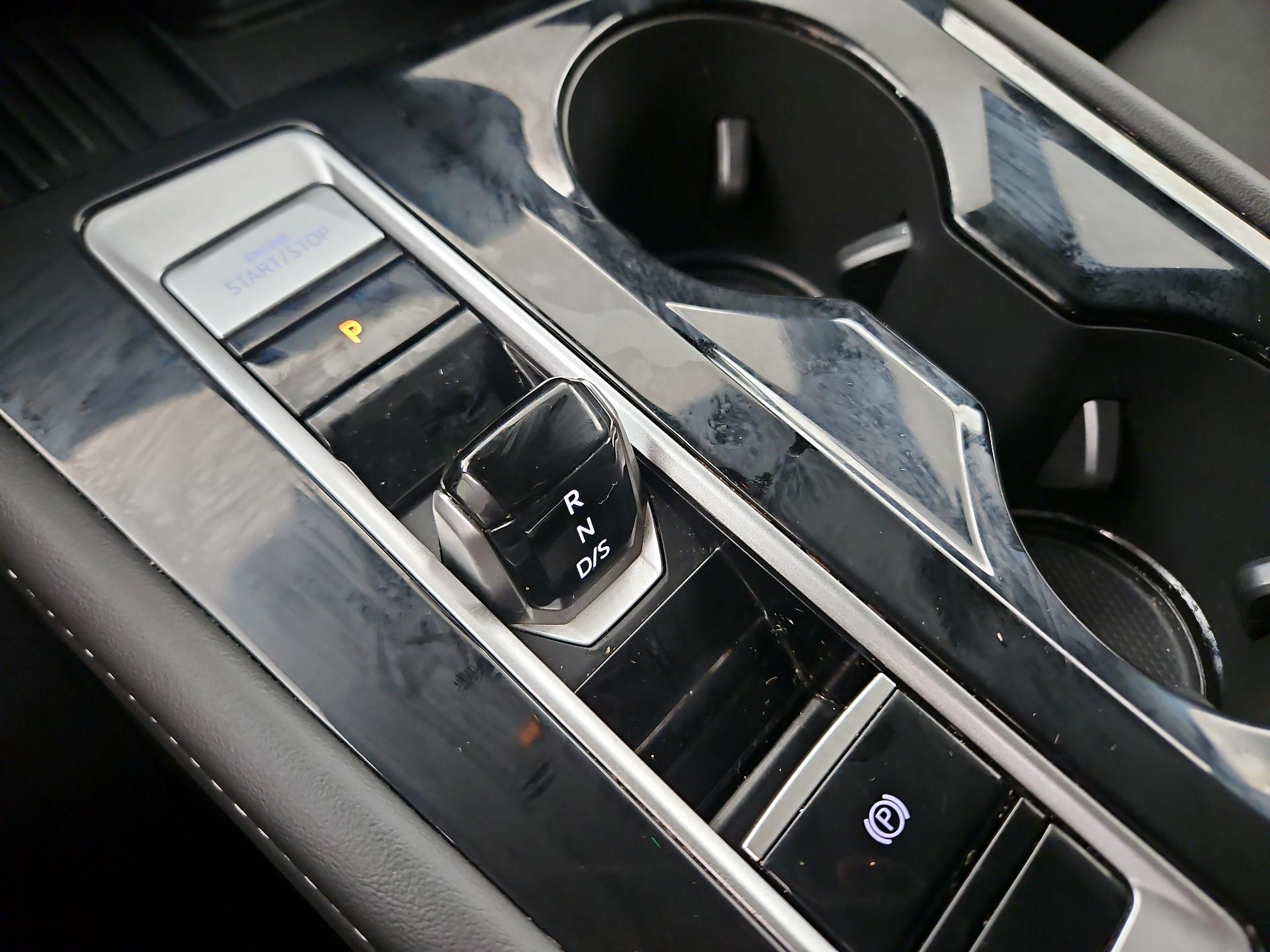 Thumbnail: 2025 Volkswagen Atlas - 17