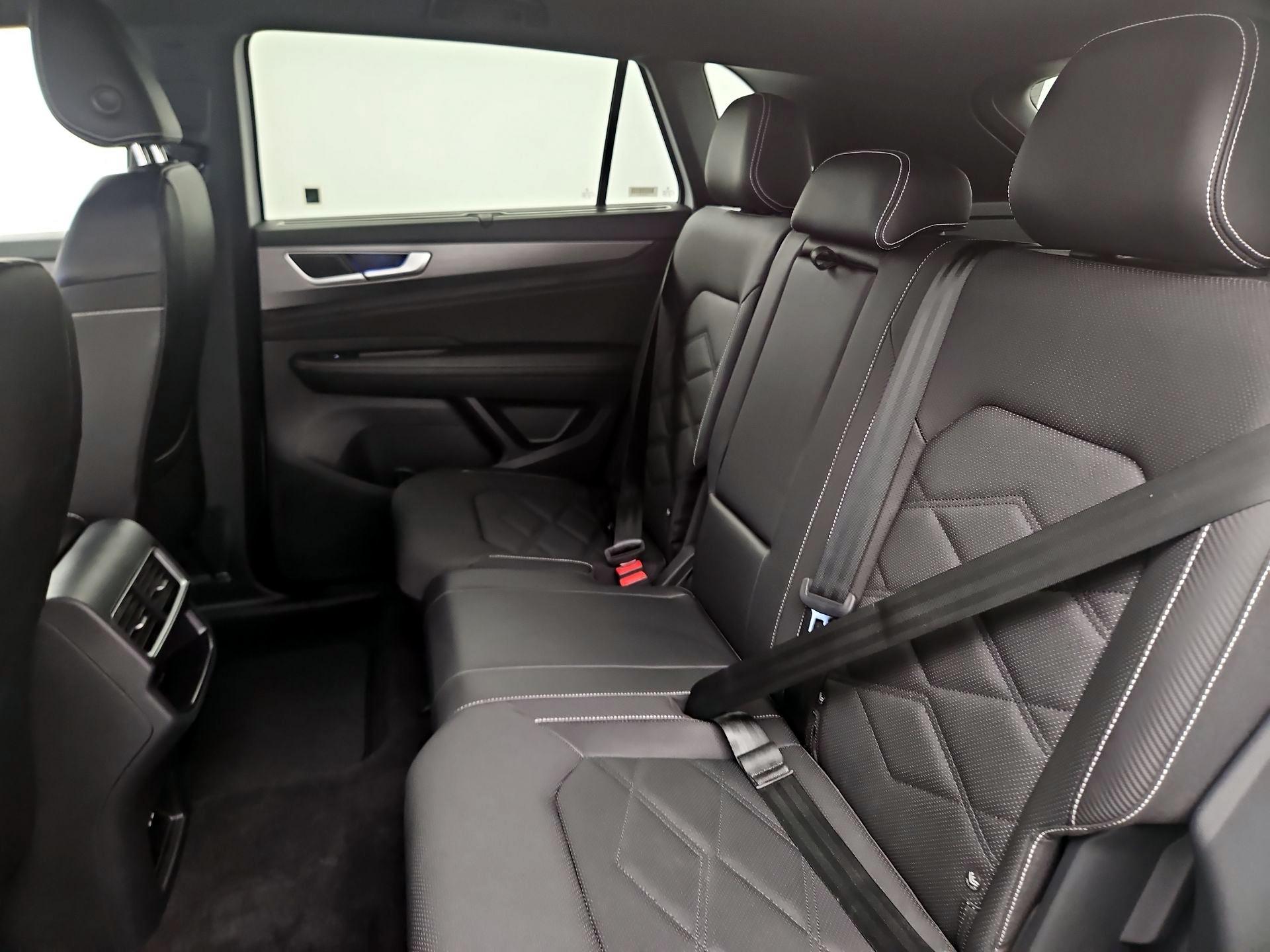 Thumbnail: 2025 Volkswagen Atlas - 18