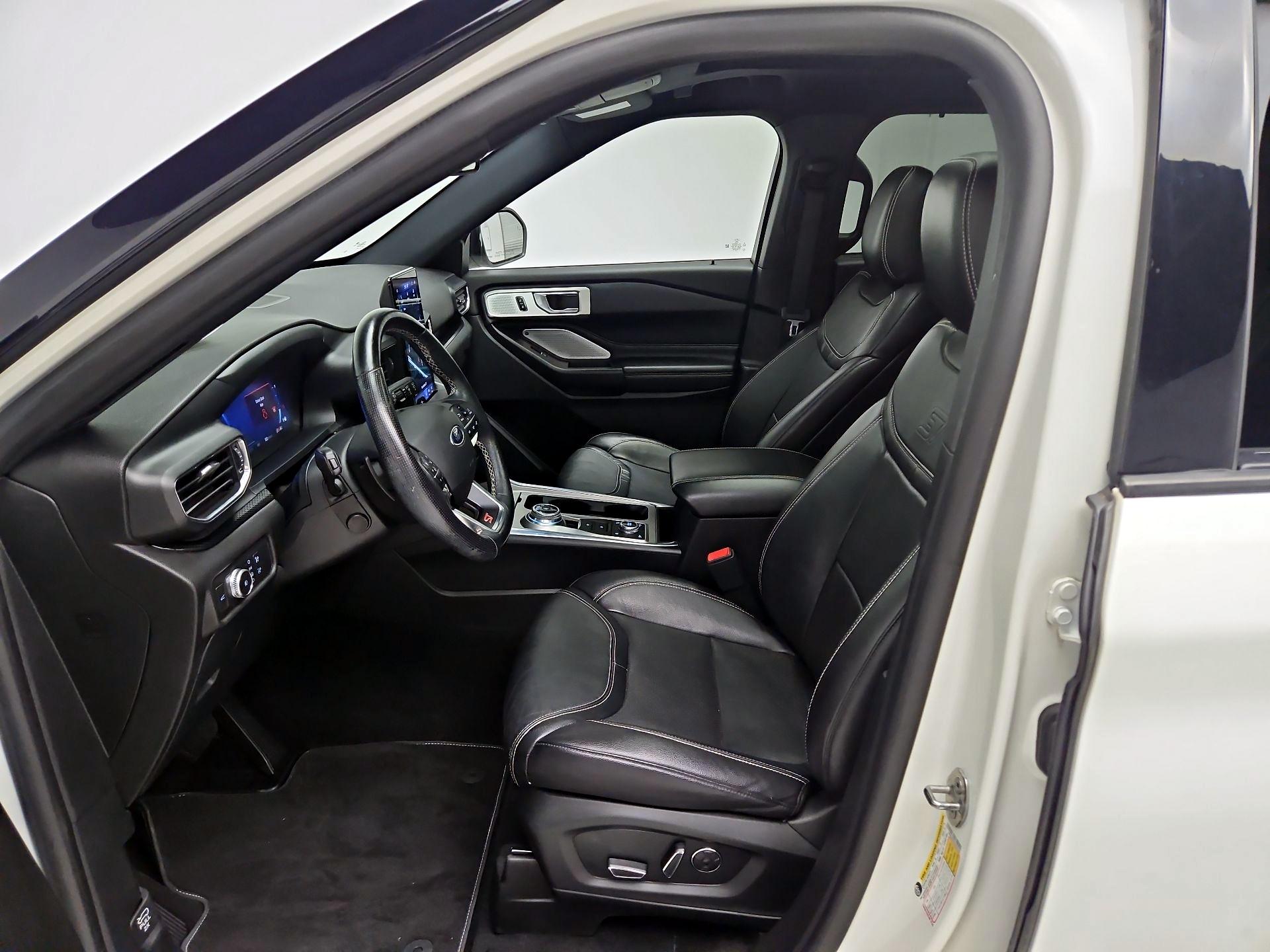 Thumbnail: 2020 Ford Explorer - 11