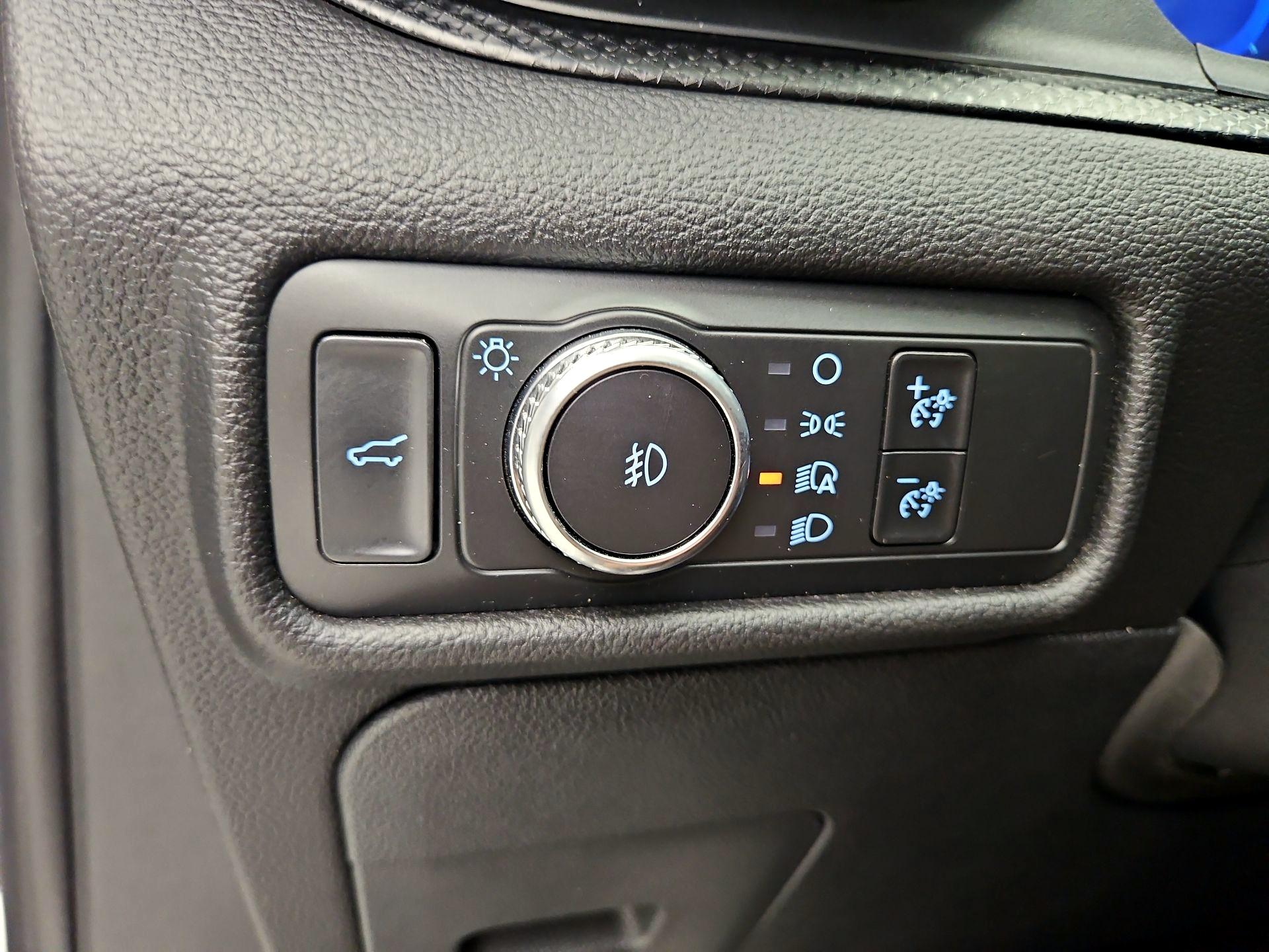 Thumbnail: 2020 Ford Explorer - 13