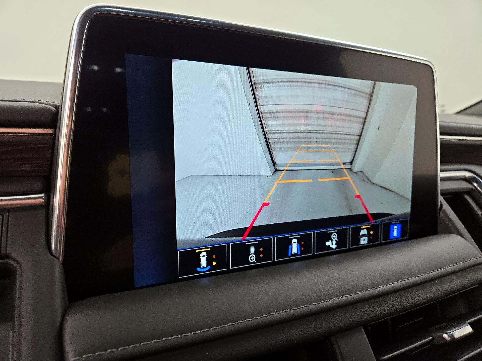 Thumbnail: 2022 Chevrolet Tahoe - 14