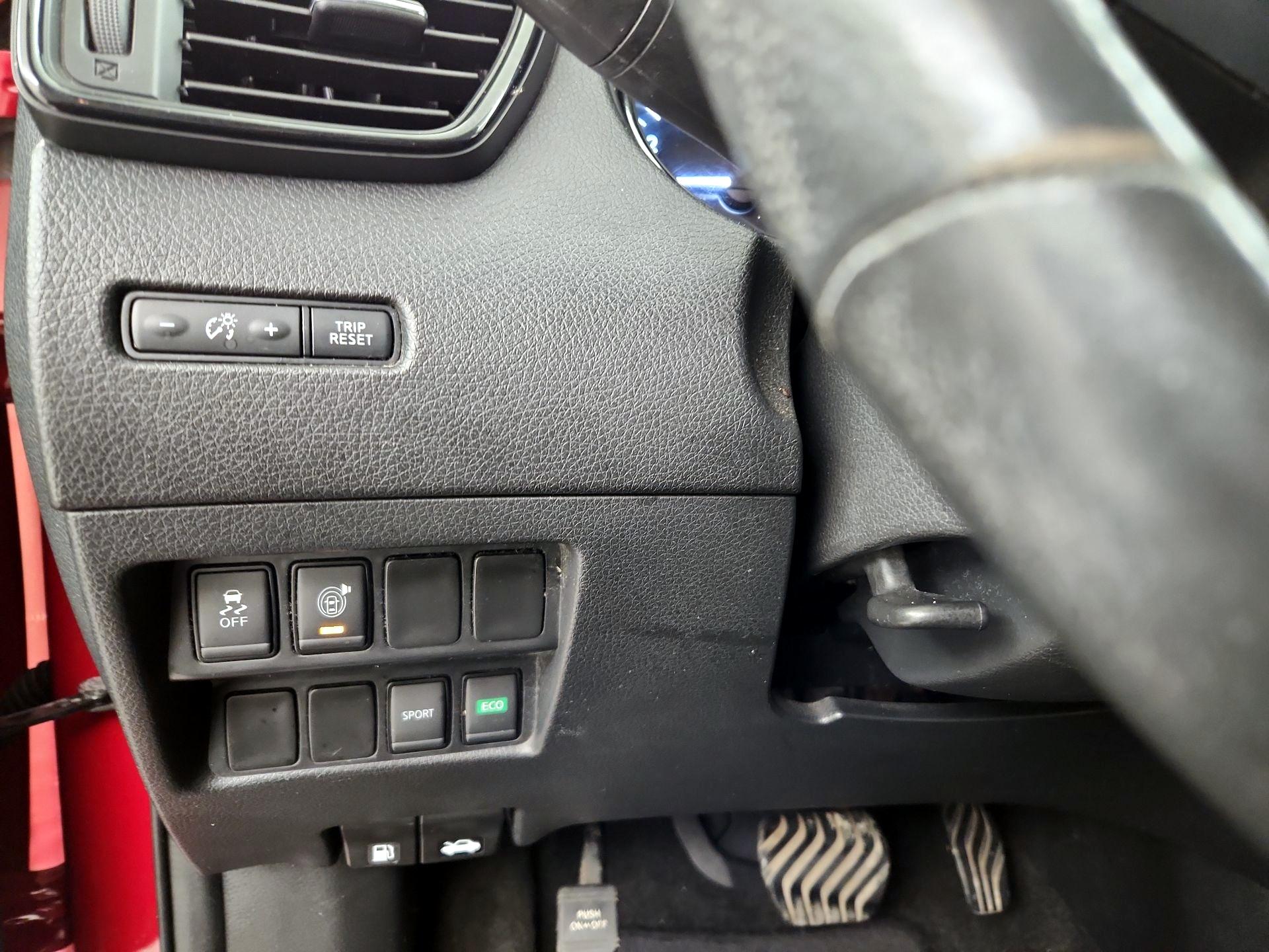 Thumbnail: 2017 Nissan Rogue - 13