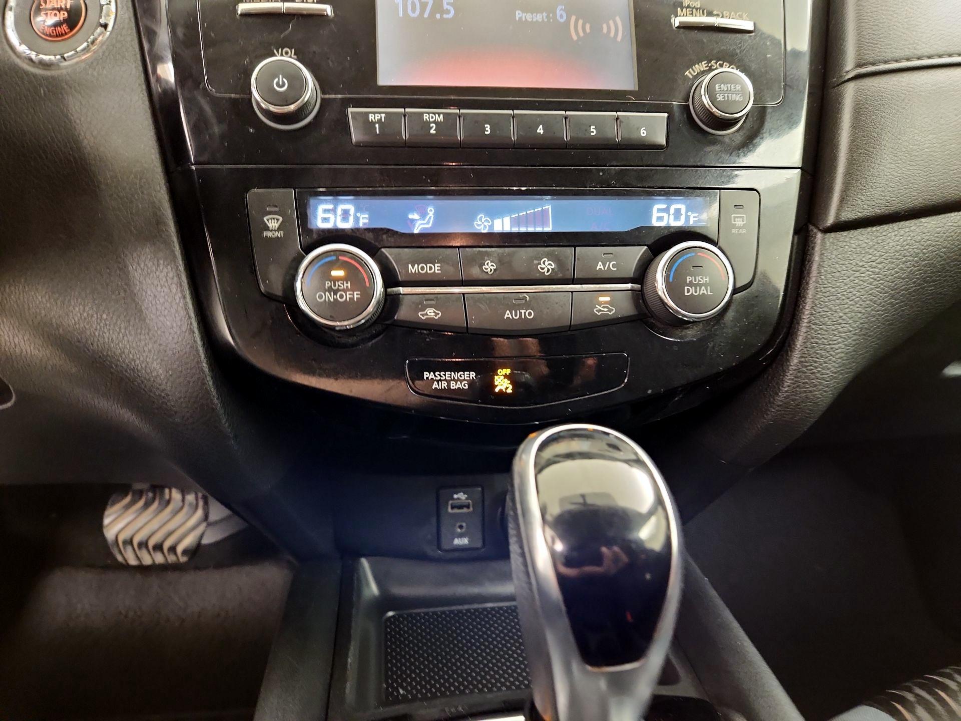 Thumbnail: 2017 Nissan Rogue - 16