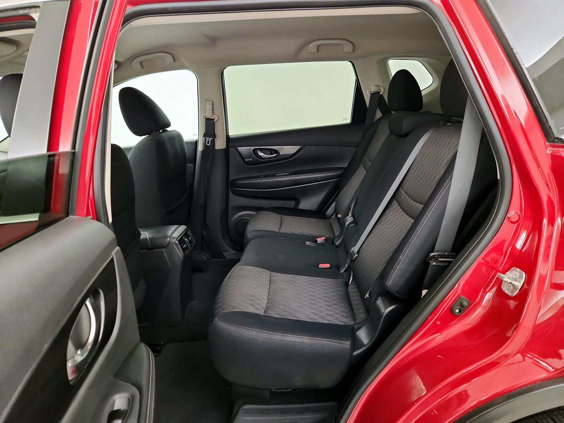 Thumbnail: 2017 Nissan Rogue - 19