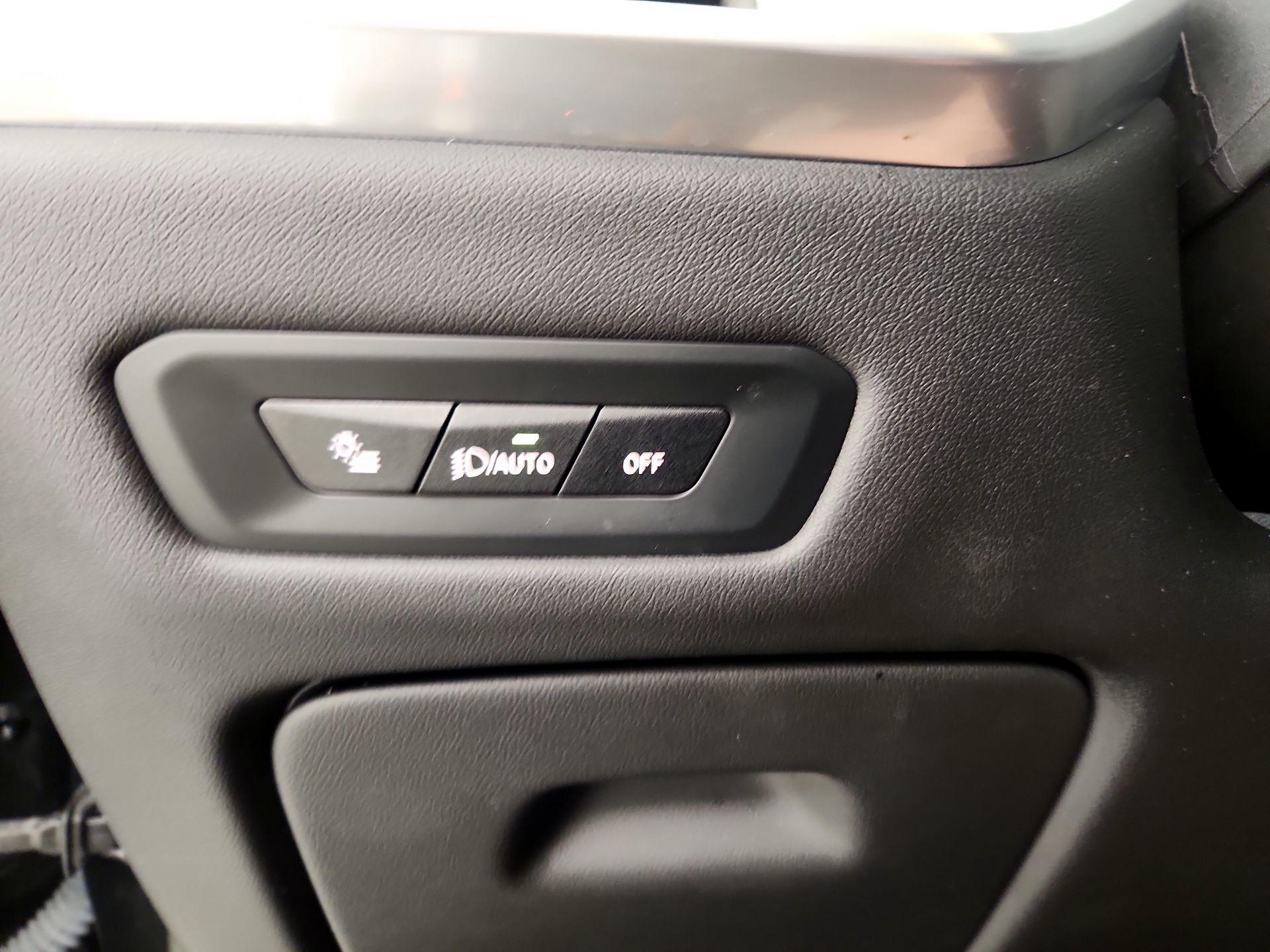 Thumbnail: 2025 BMW X5 - 13