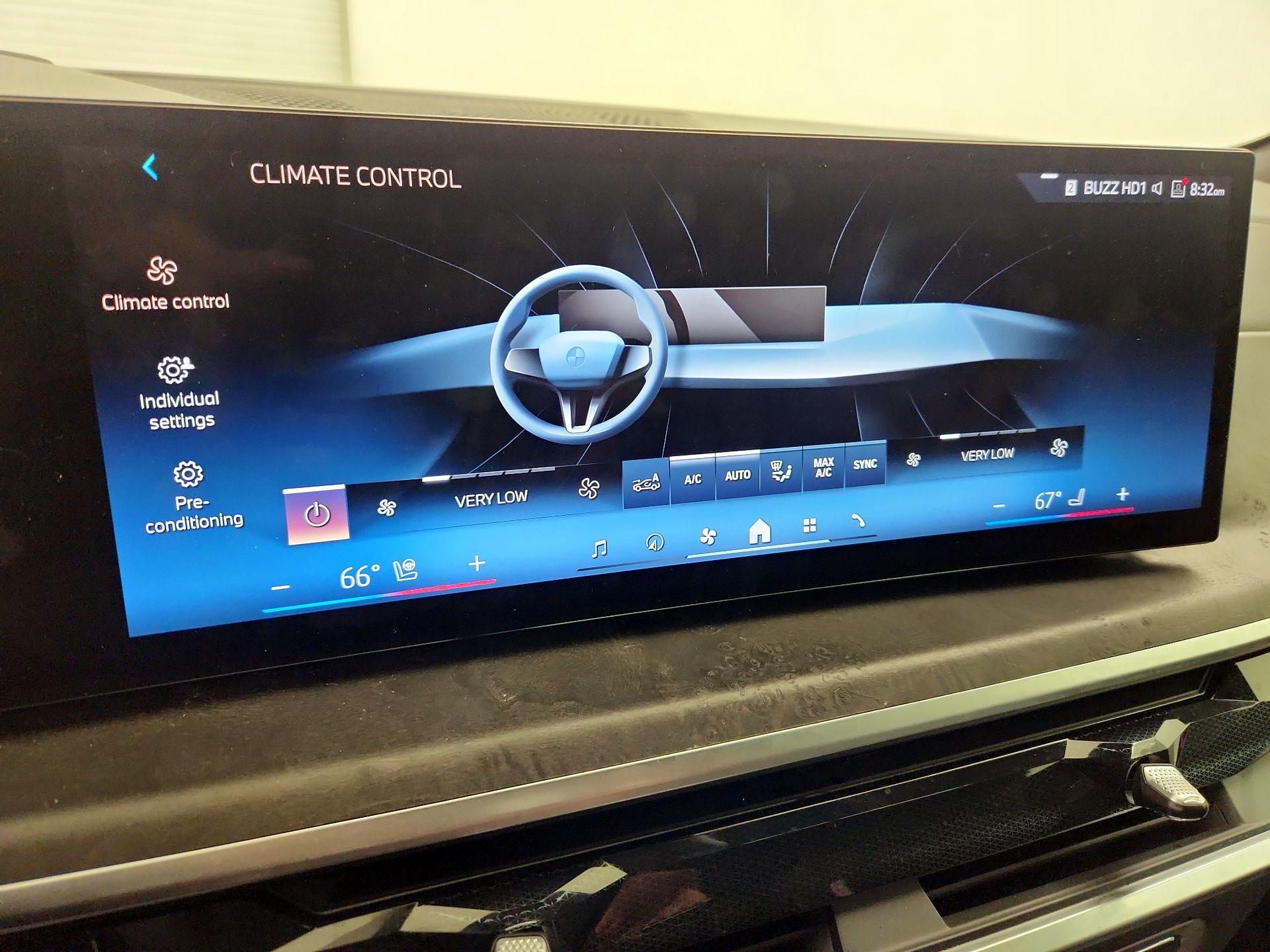 Thumbnail: 2025 BMW X5 - 17