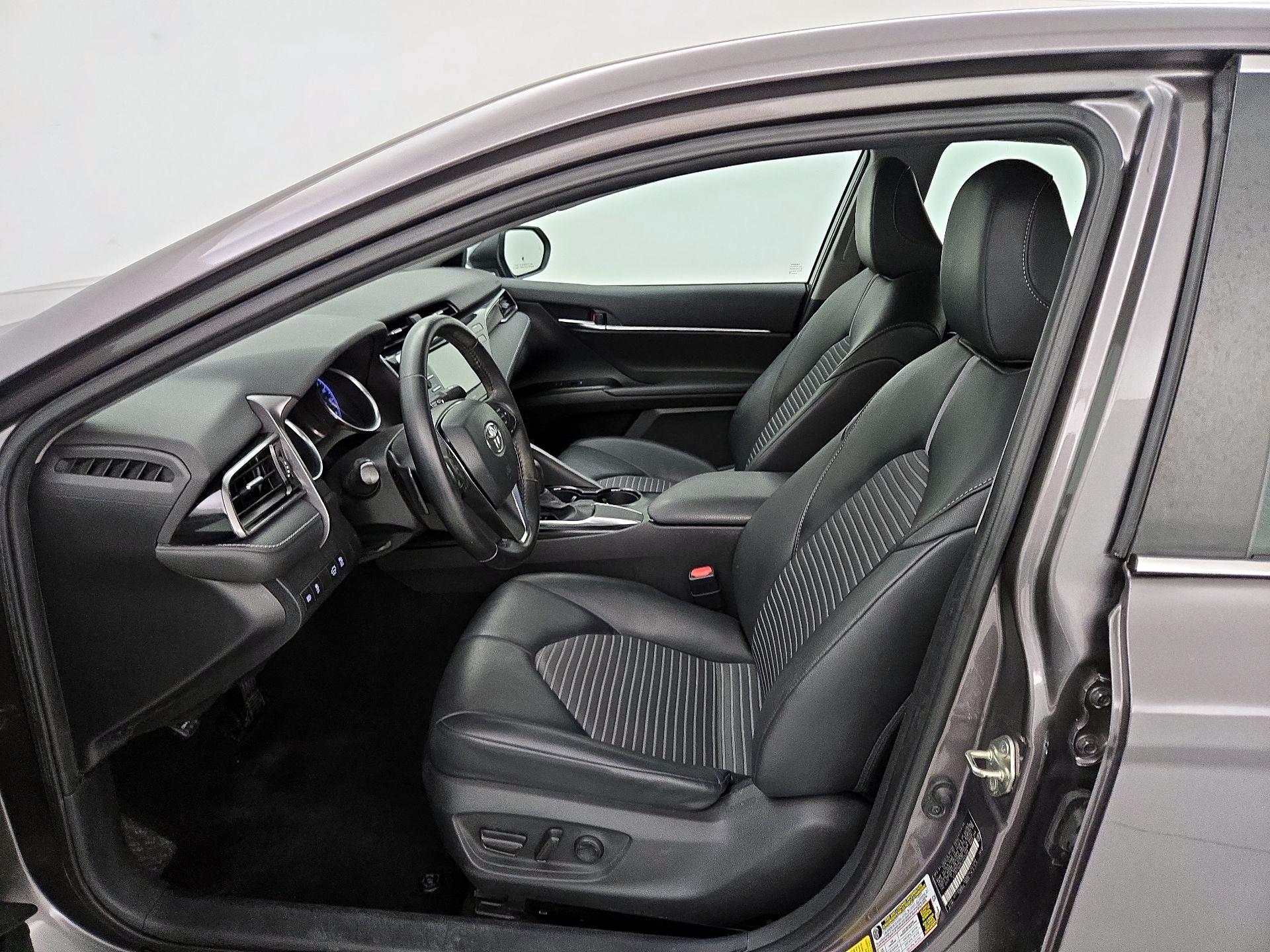 Thumbnail: 2020 Toyota Camry - 11