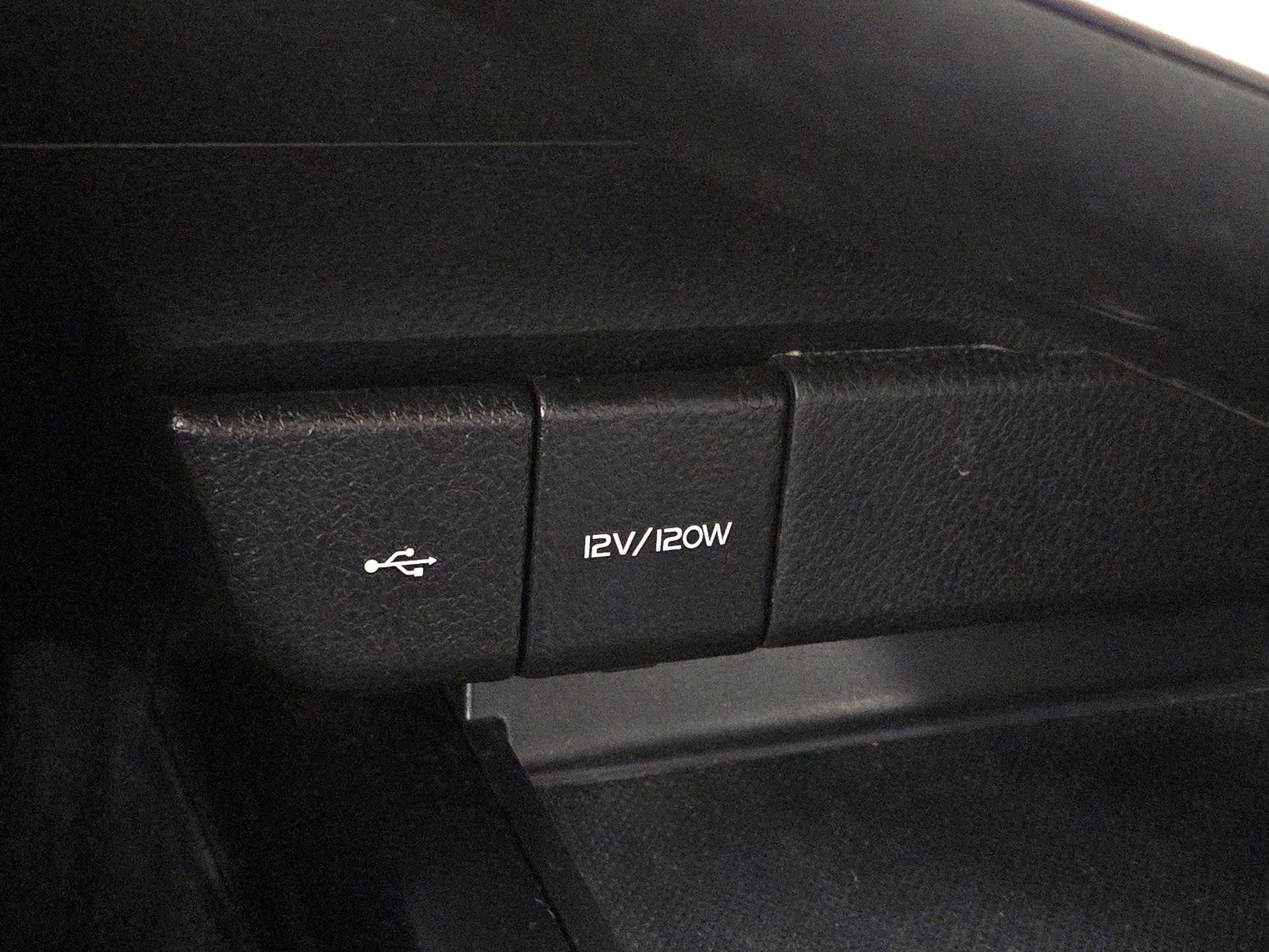 Thumbnail: 2020 Toyota Camry - 18