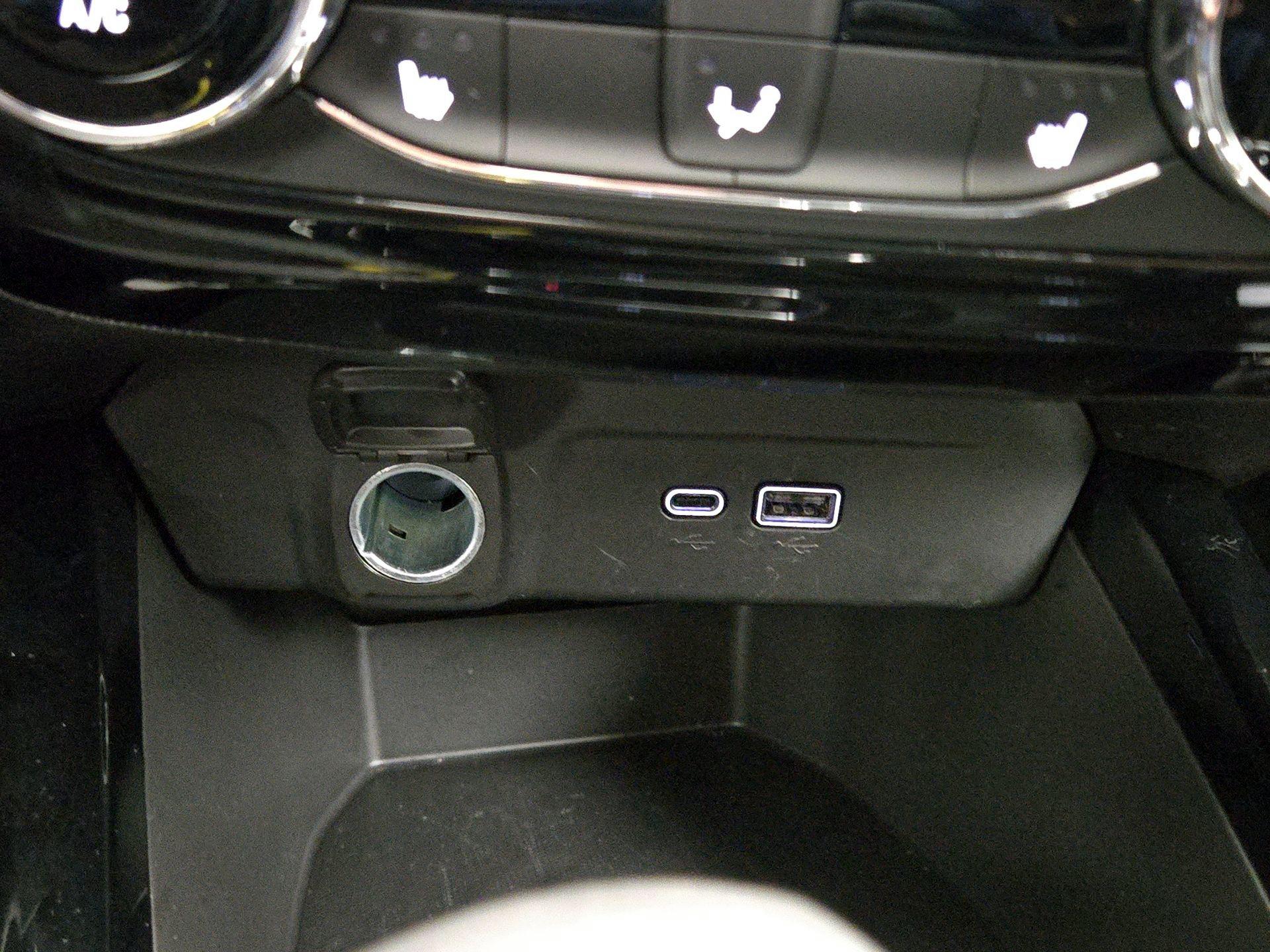 Thumbnail: 2025 Chevrolet Trax - 18