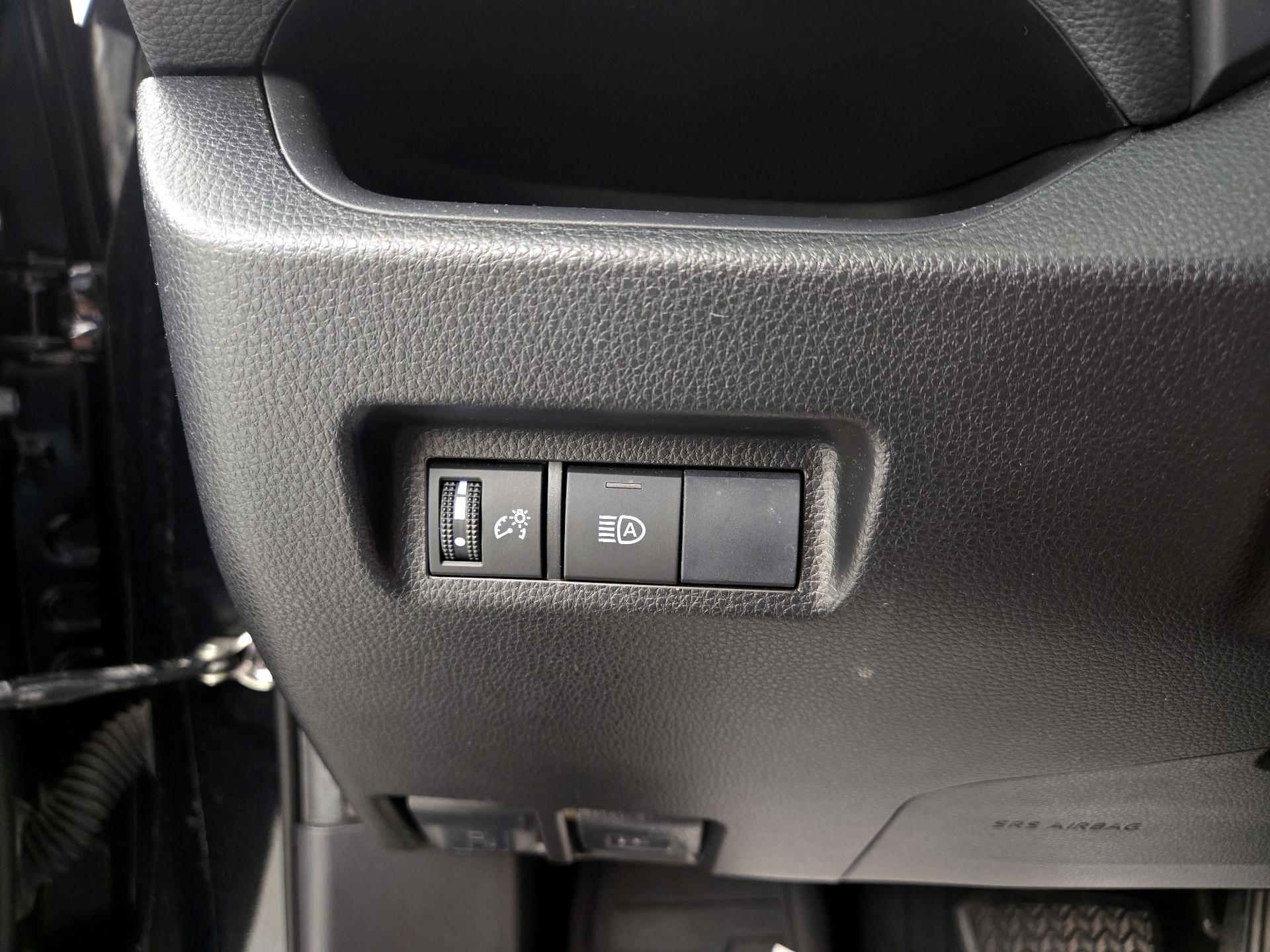 Thumbnail: 2020 Toyota RAV4 - 13