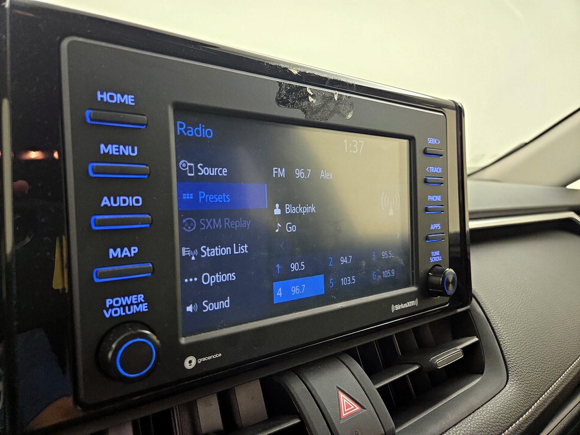 Thumbnail: 2020 Toyota RAV4 - 15