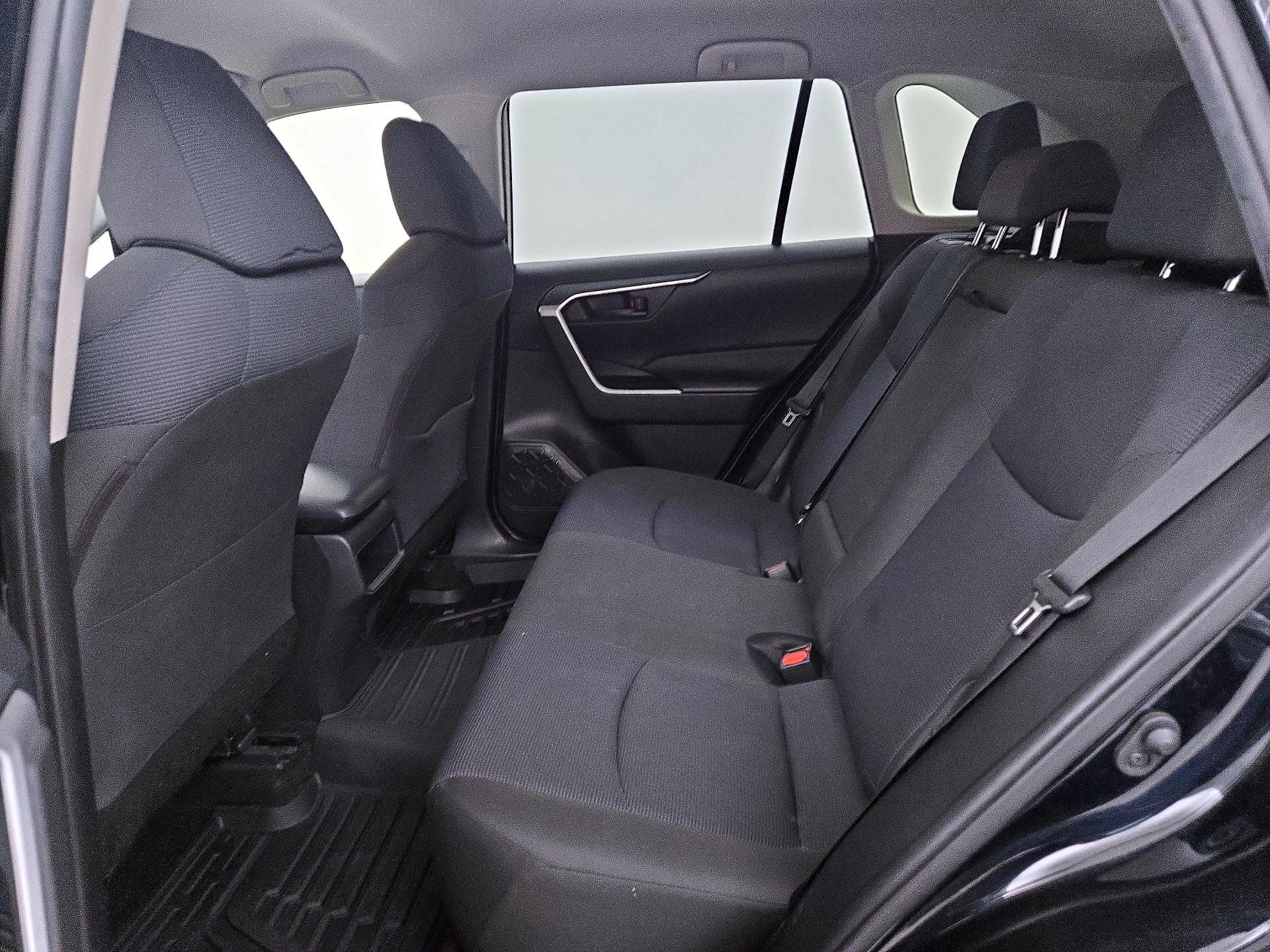 Thumbnail: 2020 Toyota RAV4 - 19