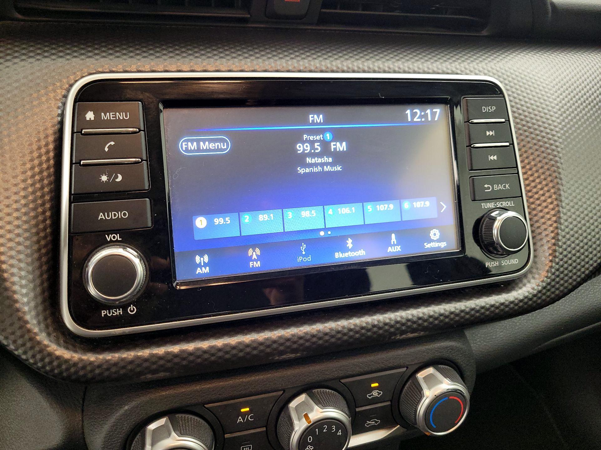 Thumbnail: 2020 Nissan Kicks - 15