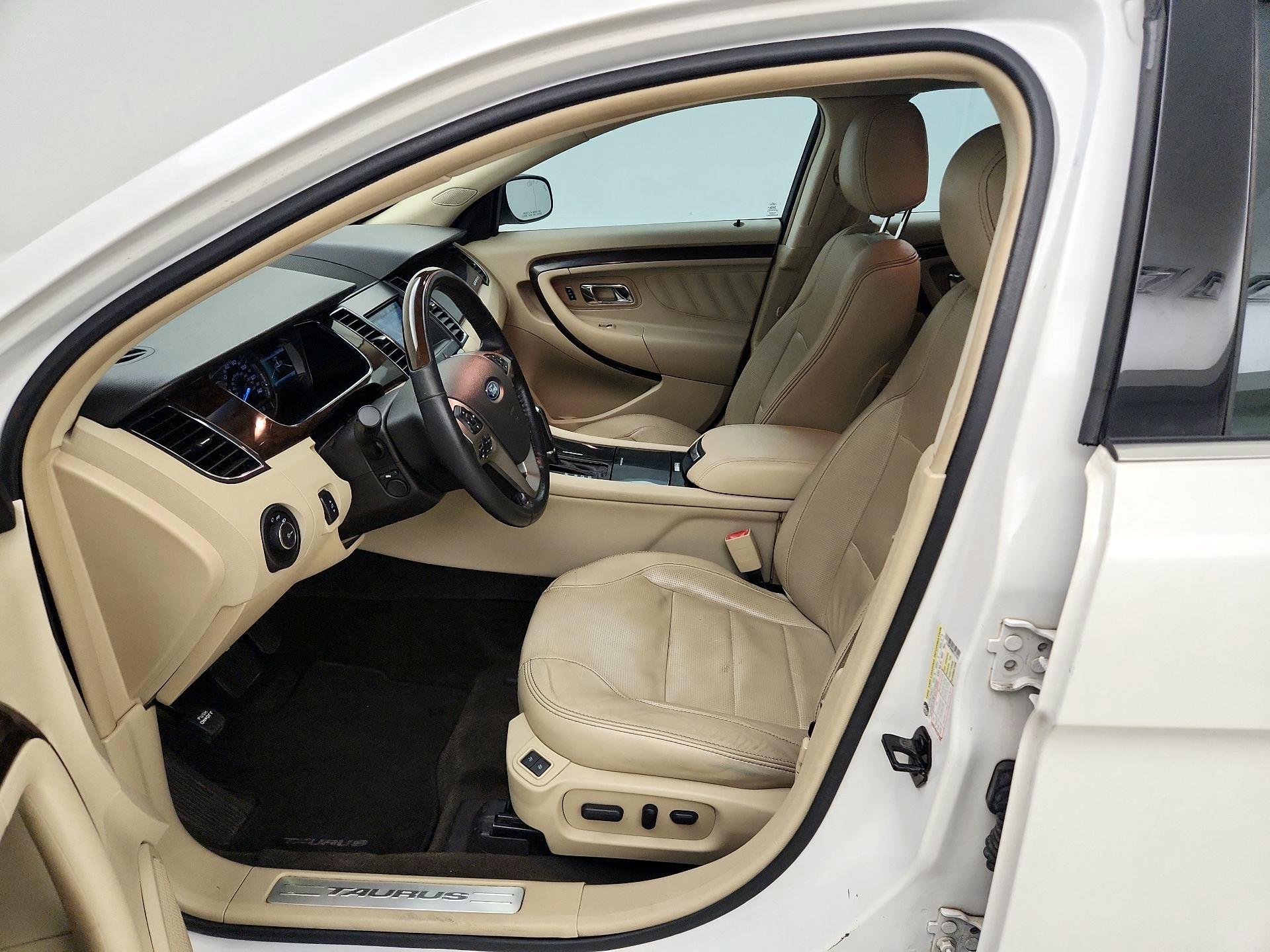 Thumbnail: 2014 Ford Taurus - 11