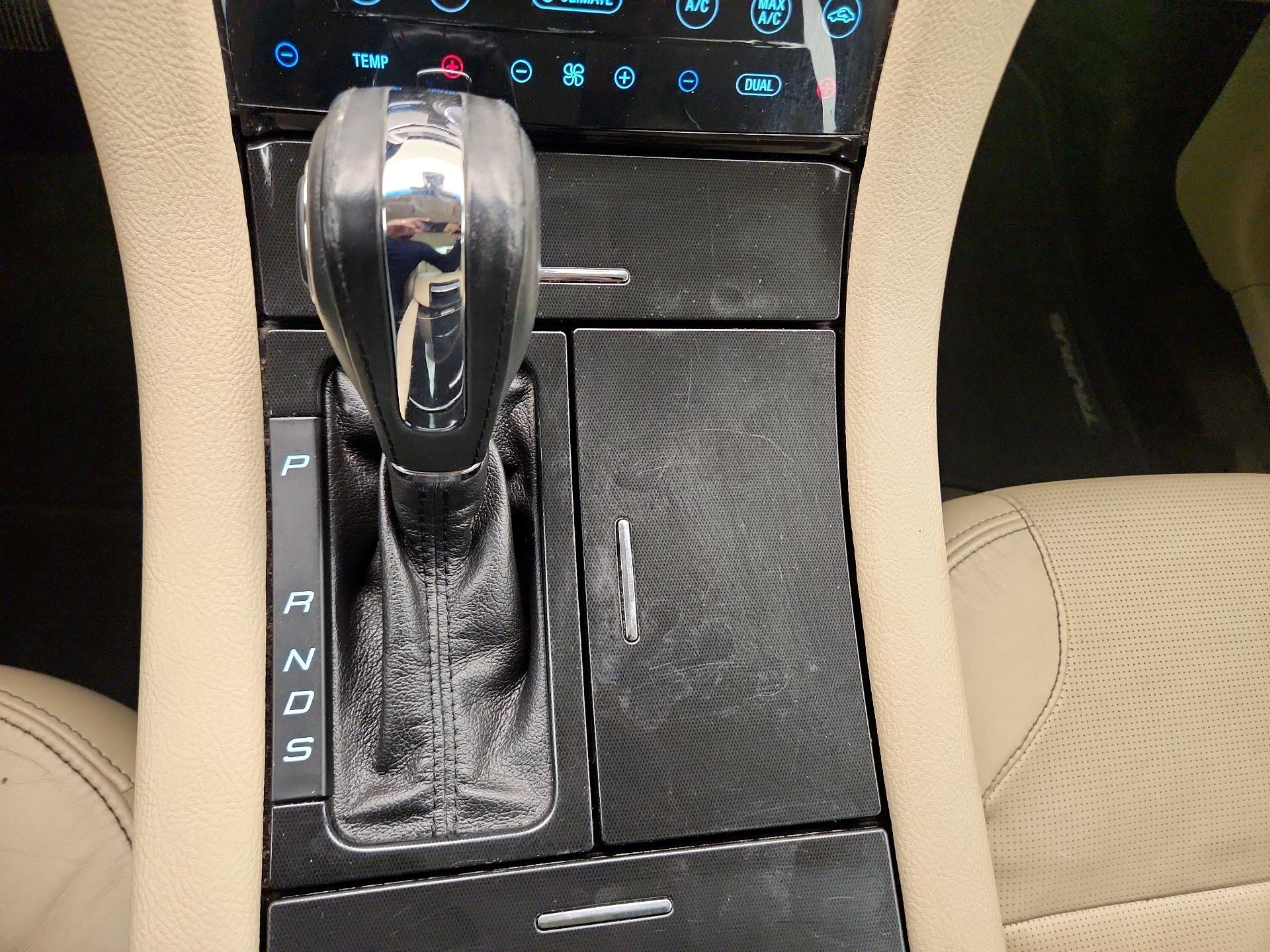 Thumbnail: 2014 Ford Taurus - 18