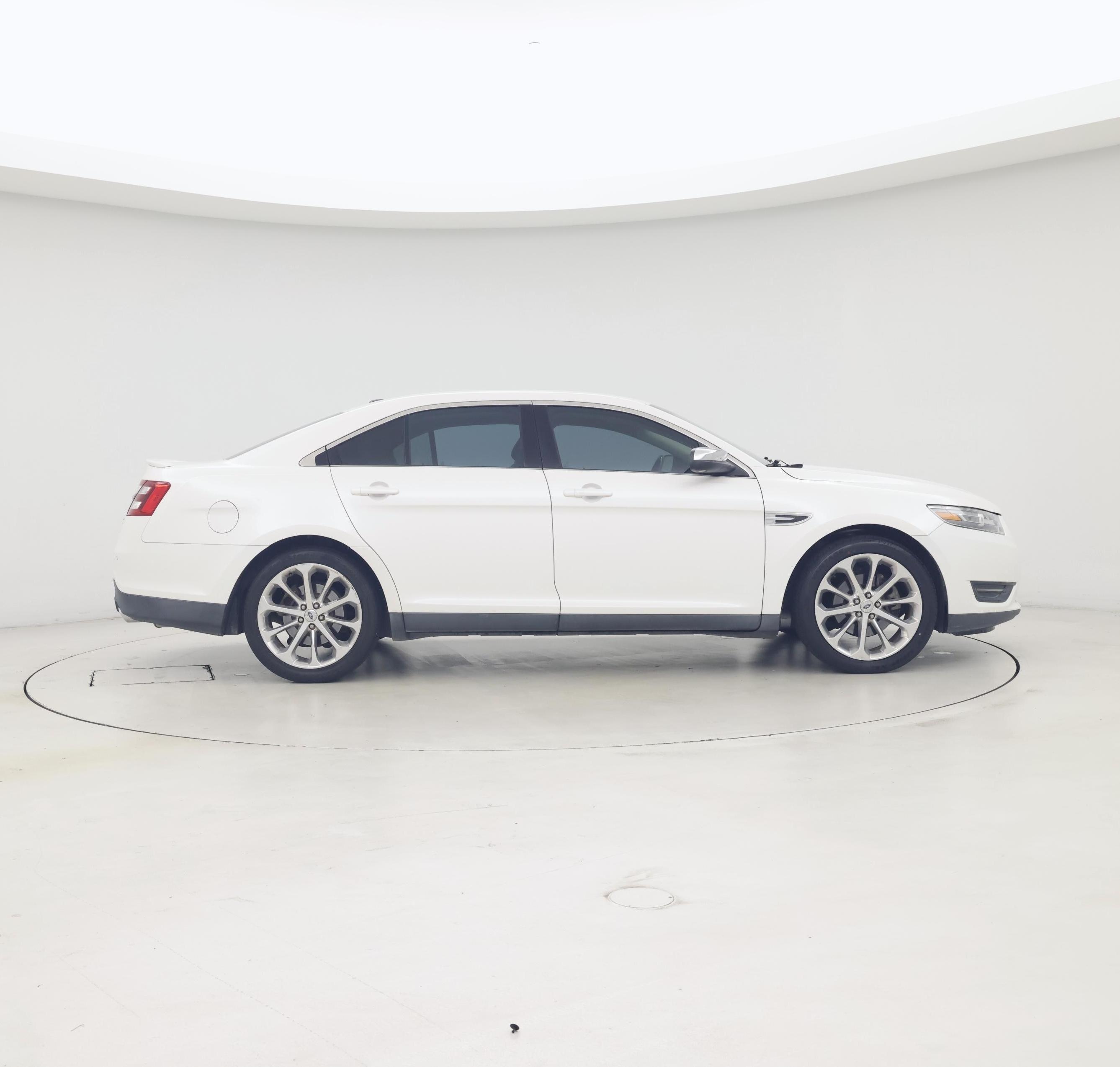 Thumbnail: 2014 Ford Taurus - 7