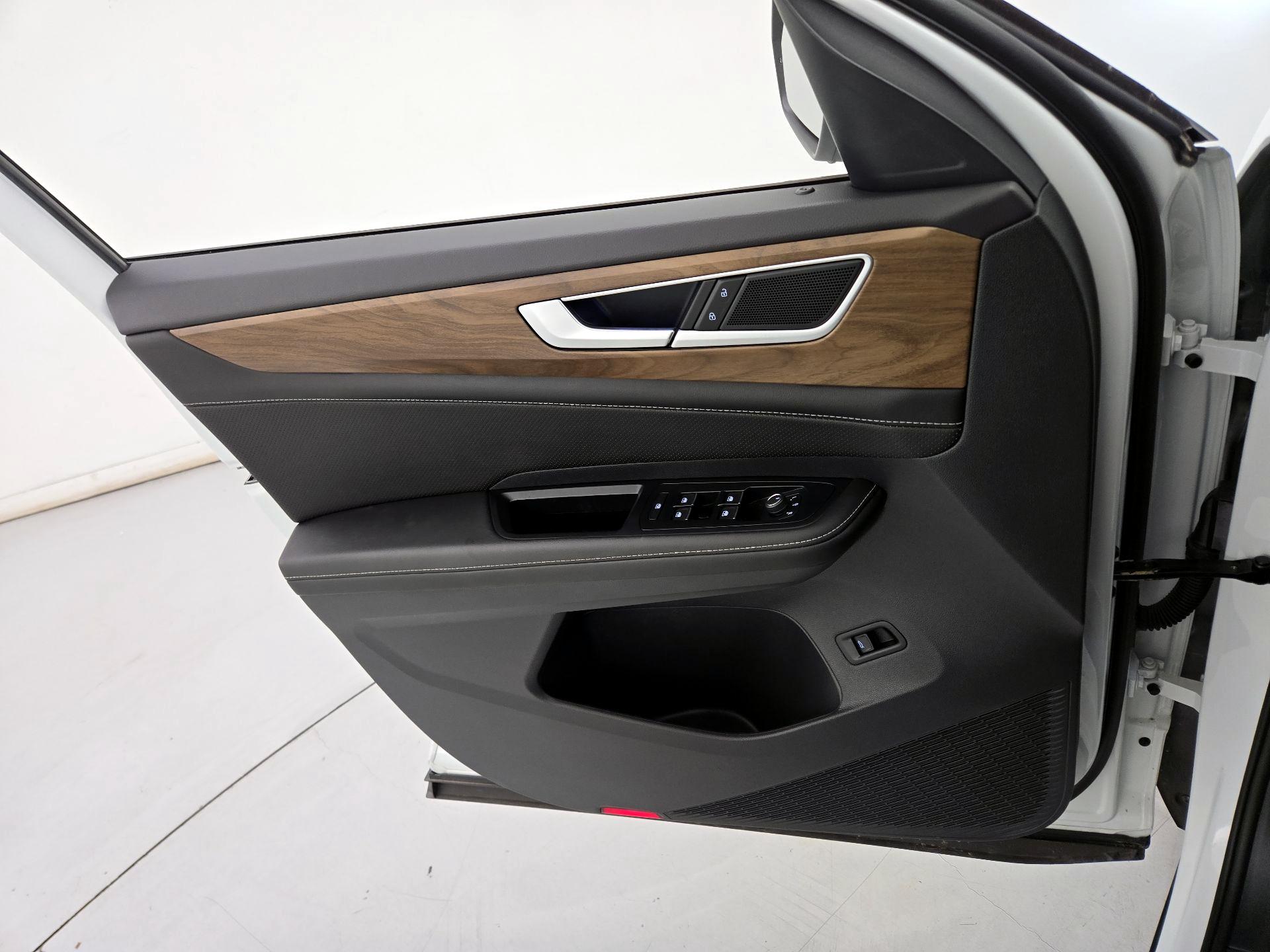 Thumbnail: 2025 Volkswagen Atlas - 12