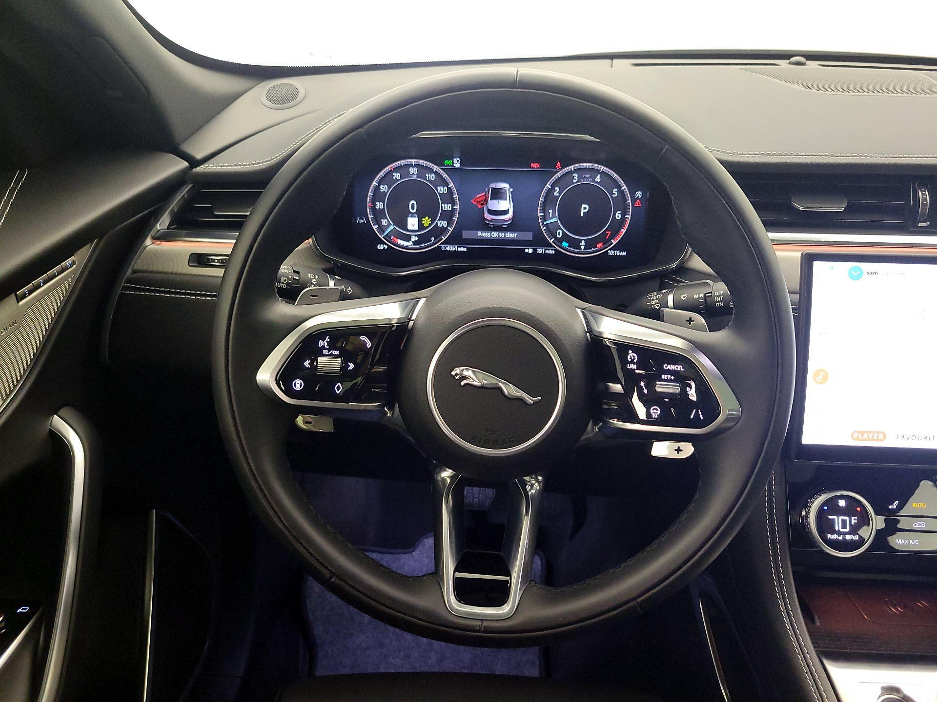 Thumbnail: 2025 Jaguar F-Pace - 10